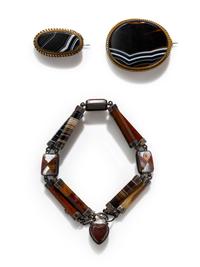 COLLECTION OF AGATE JEWELRY