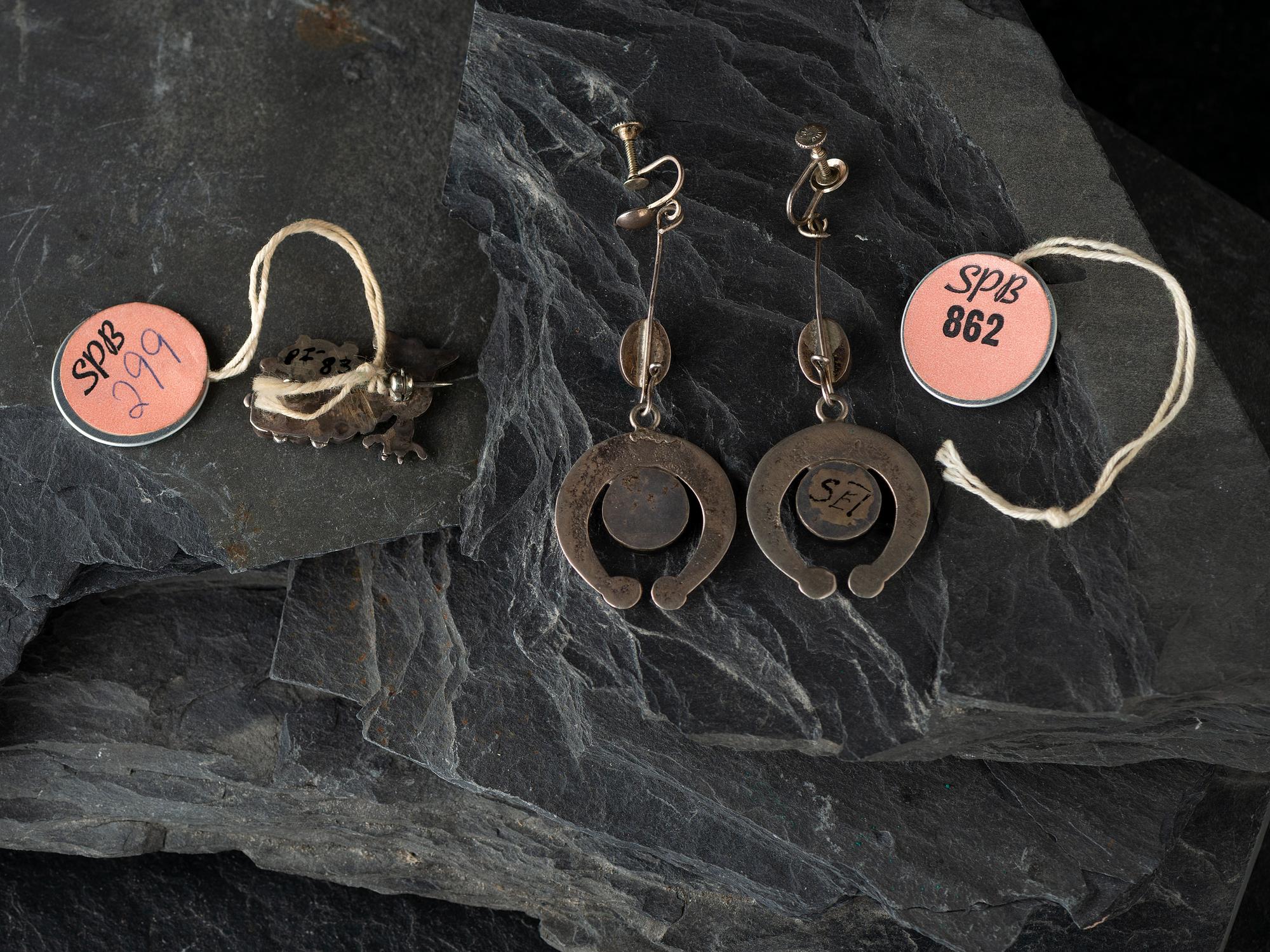 Navajo Naja Earrings AND Zuni Bird Pin, ex CG Wallace Collection