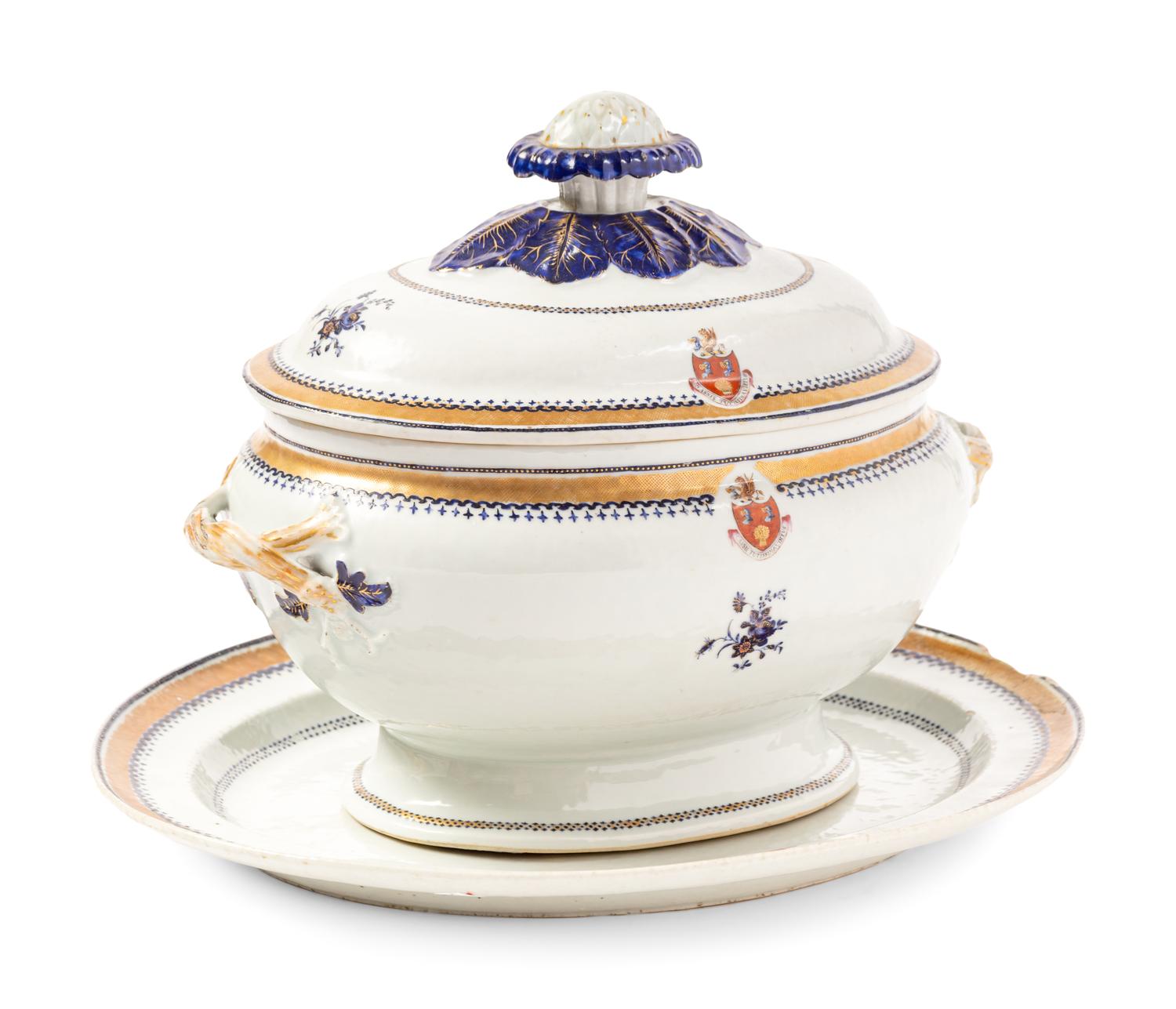A Chinese Export Porcelain Soup Tureen and Platter