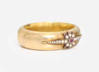 A 14K Yellow Gold Victorian Bangle Bracelet