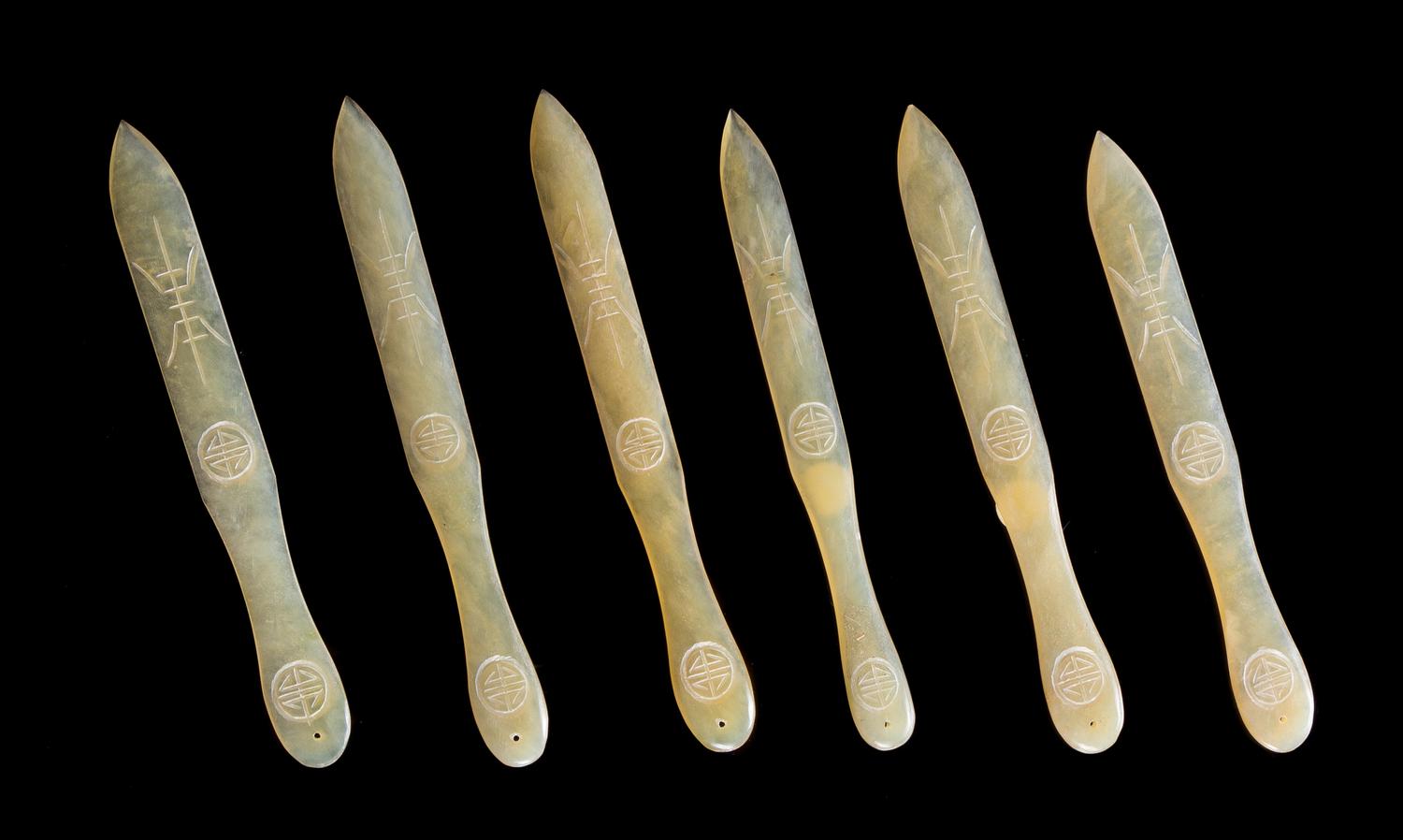 Six Chinese Serpentine Hairpins — LATE 19TH/EARLY 20TH CENTURY