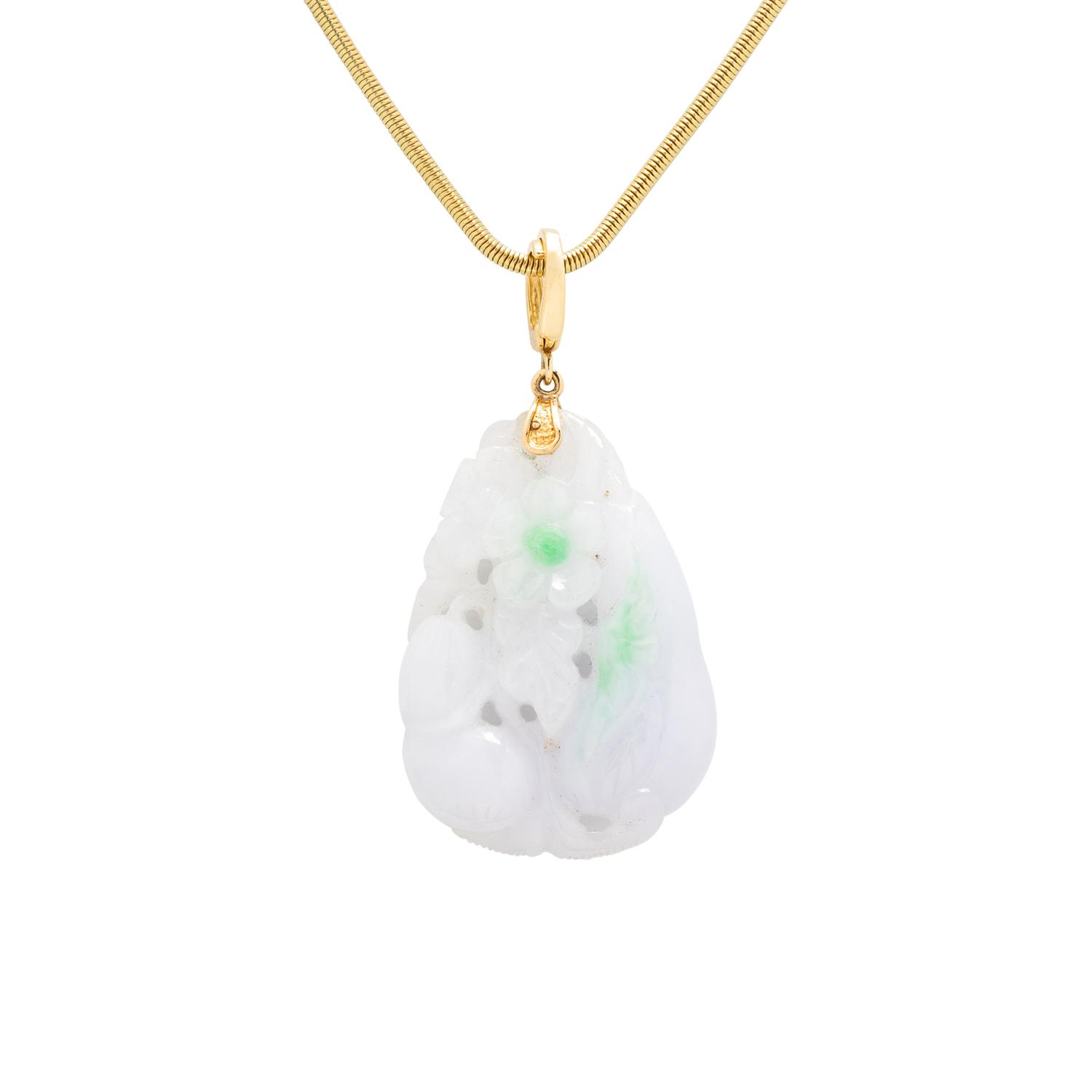 CARVED JADE PENDANT/NECKLACE