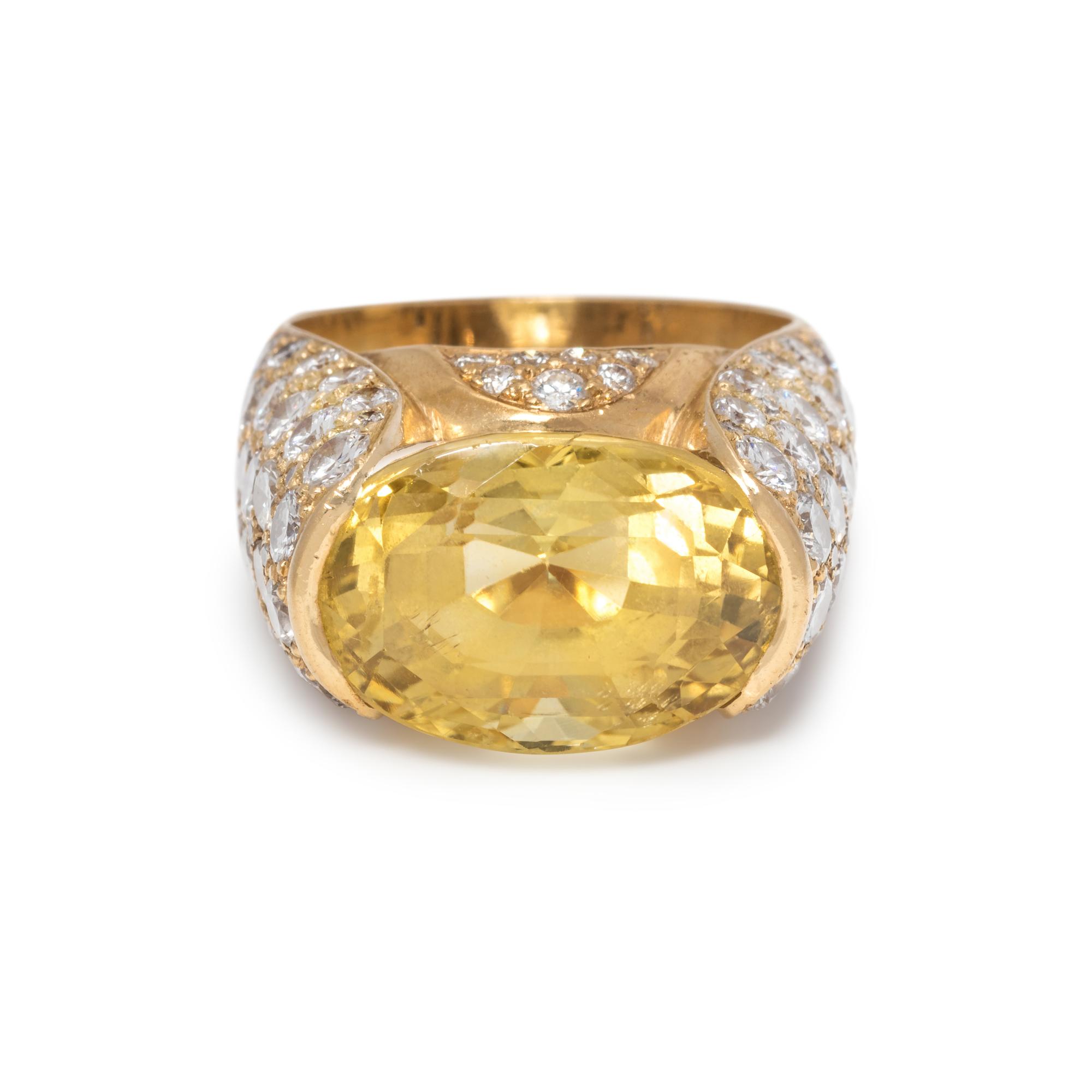 YELLOW SAPPHIRE AND DIAMOND RING