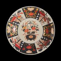 A Very Large Japanese Imari Porcelain Dish, Circa 1700-1750 日本 1700-1750 伊萬里烧花卉紋賞盤