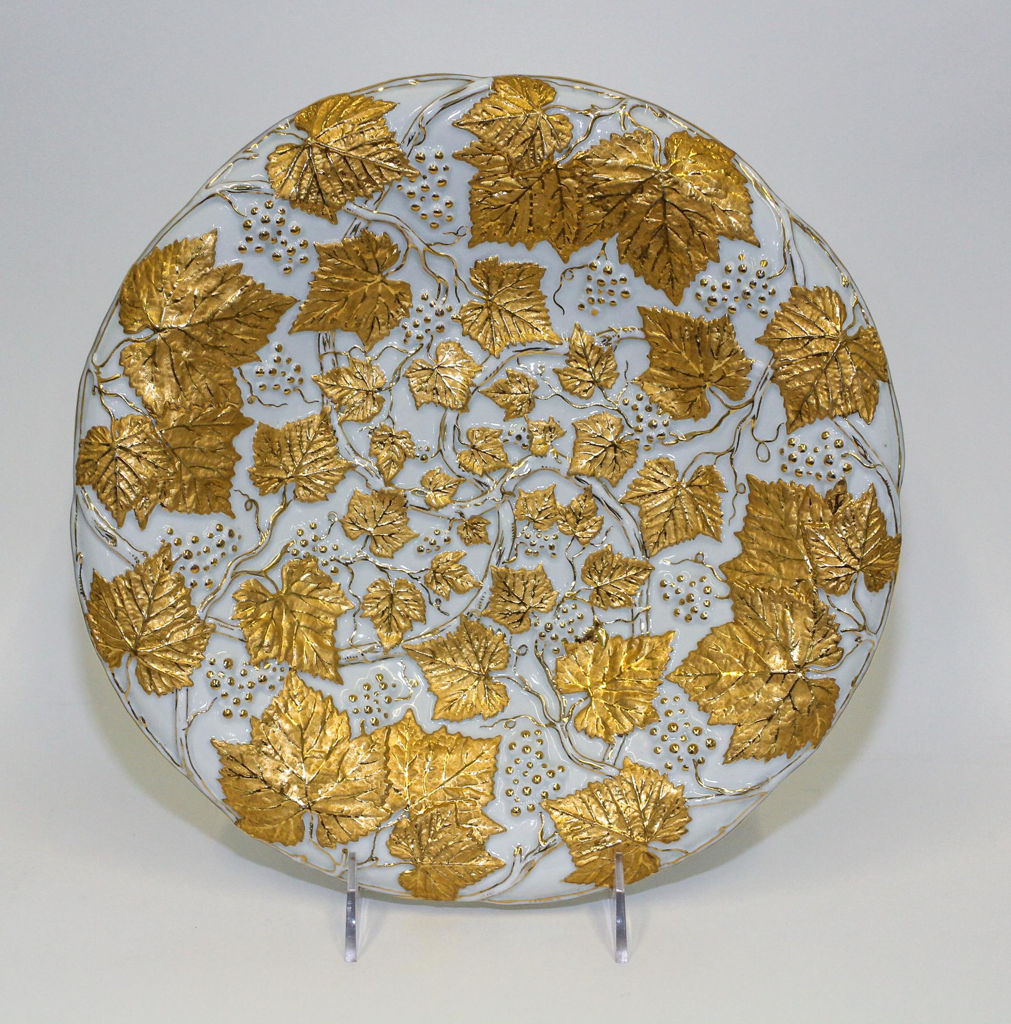 A Meissen Parcel Gilt Porcelain Cabinet Plate Diameter 11 inches.