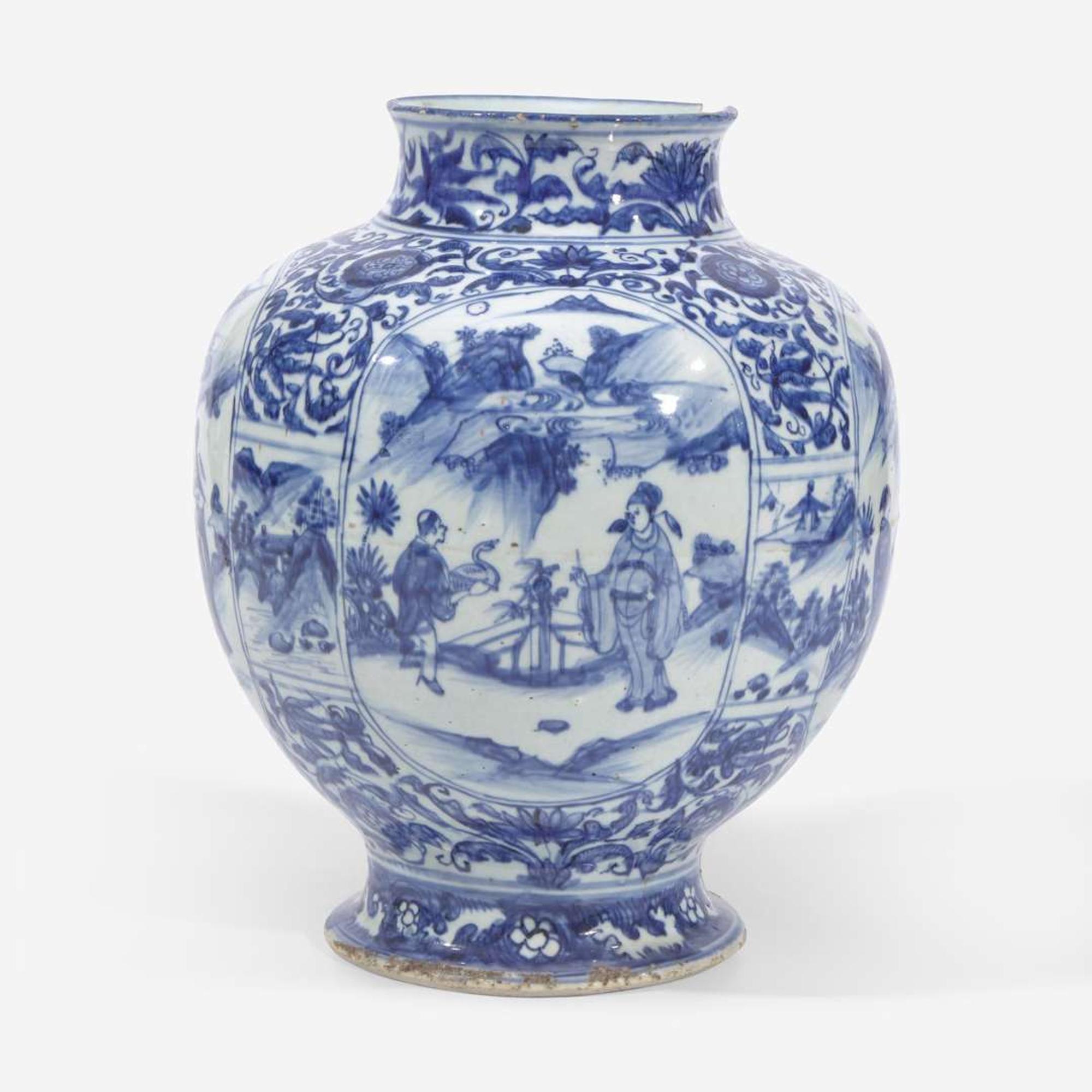 A Chinese blue and white porcelain jar 青花罐 17th century ????