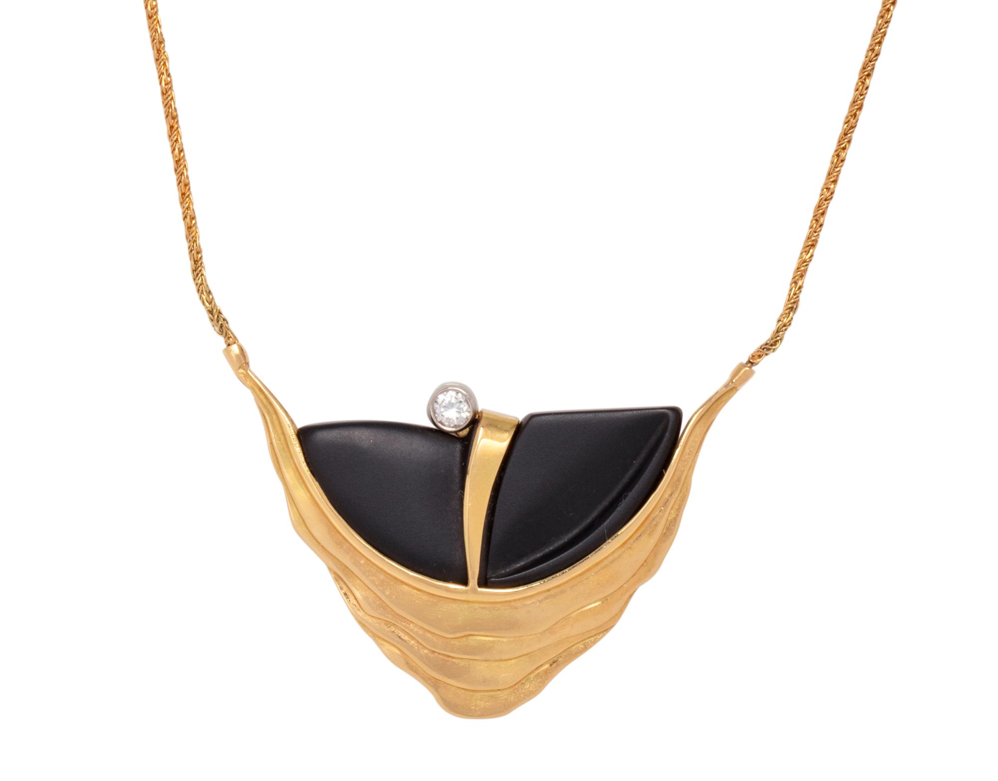 YELLOW GOLD AND DIAMOND NECKLACE