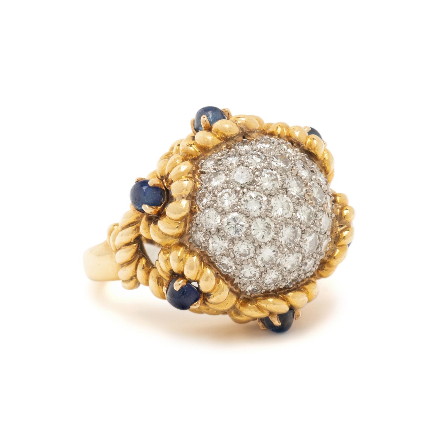 YELLOW GOLD, DIAMOND AND SAPPHIRE RING