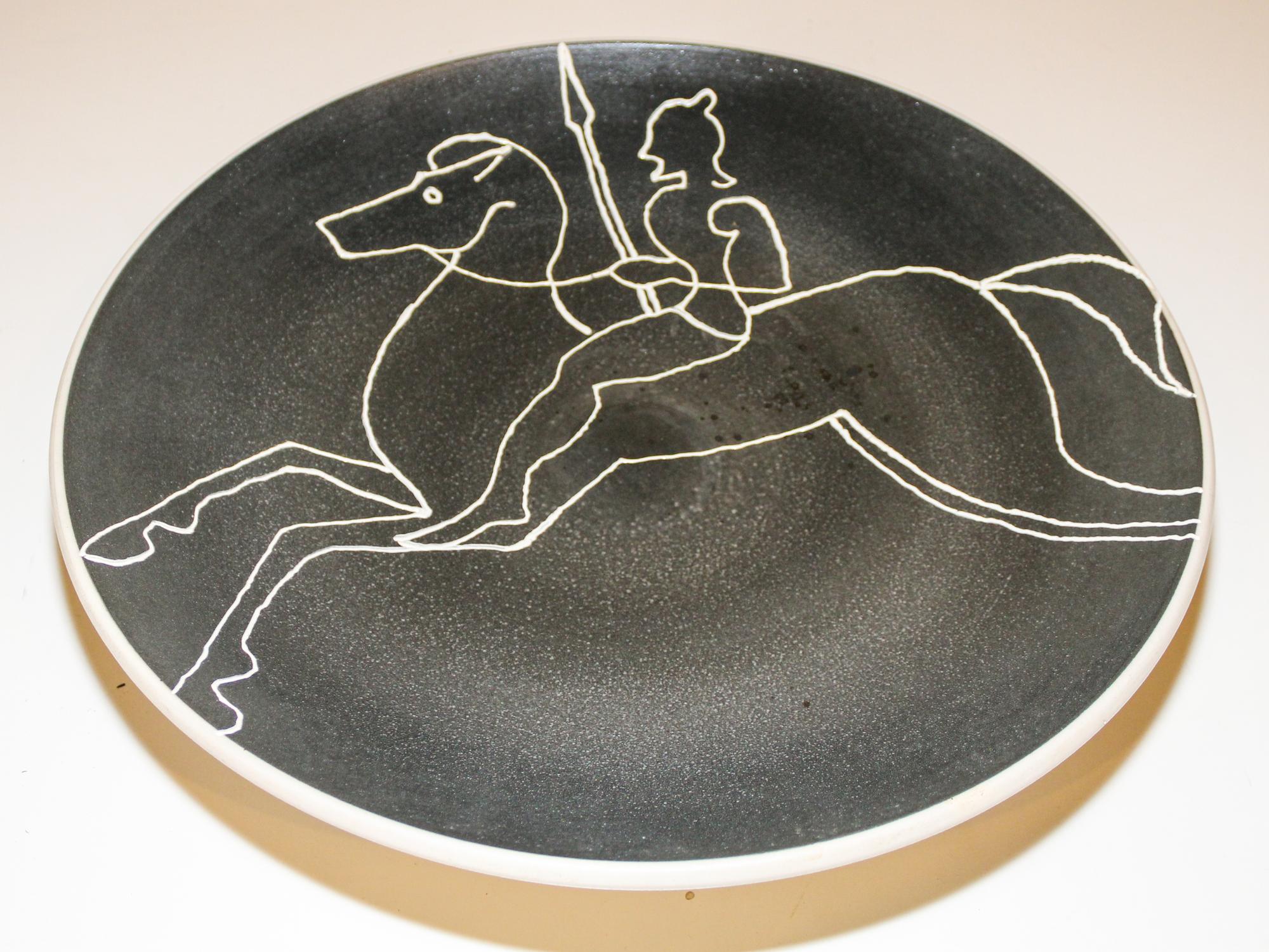 An American Art Pottery Charger, Scott Kilgour, New York Diameter 19 3/4 inches. — CIRCA 1980s
