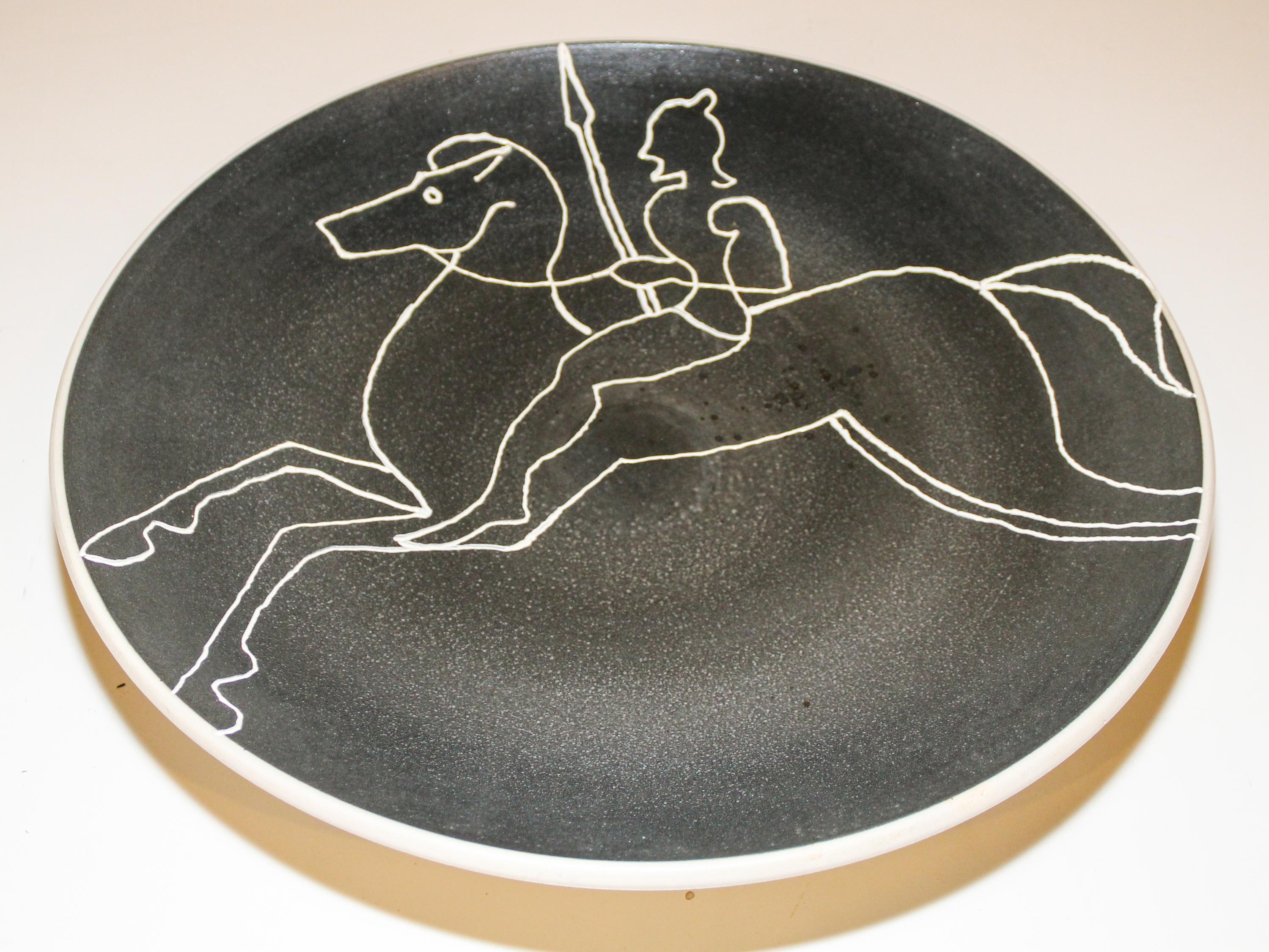 An American Art Pottery Charger, Scott Kilgour, New York Diameter 19 3/4 inches. — CIRCA 1980s