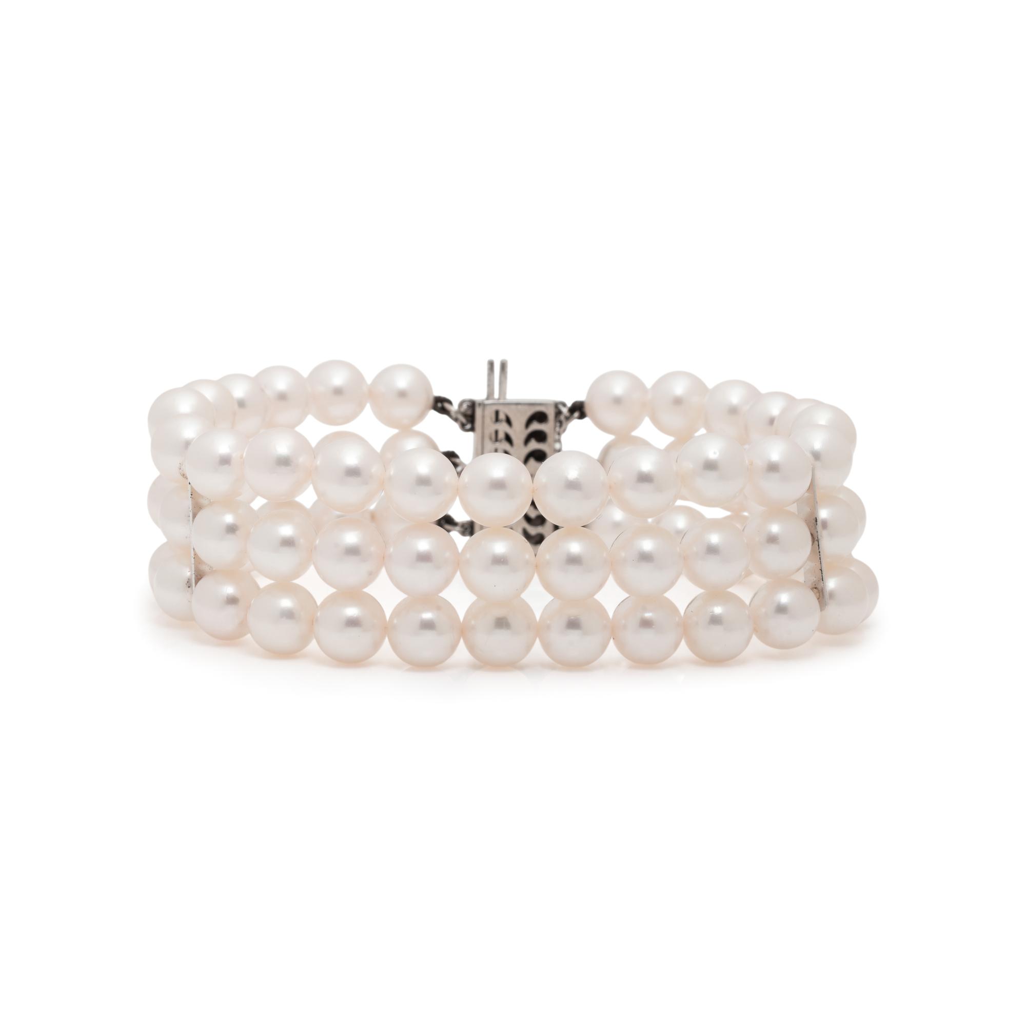 TRIPLE STRAND CULTURED PEARL BRACELET