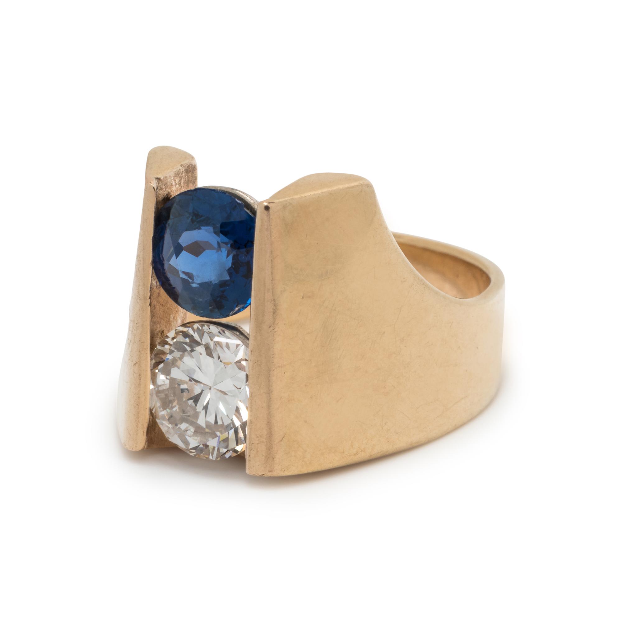 DIAMOND AND SAPPHIRE RING