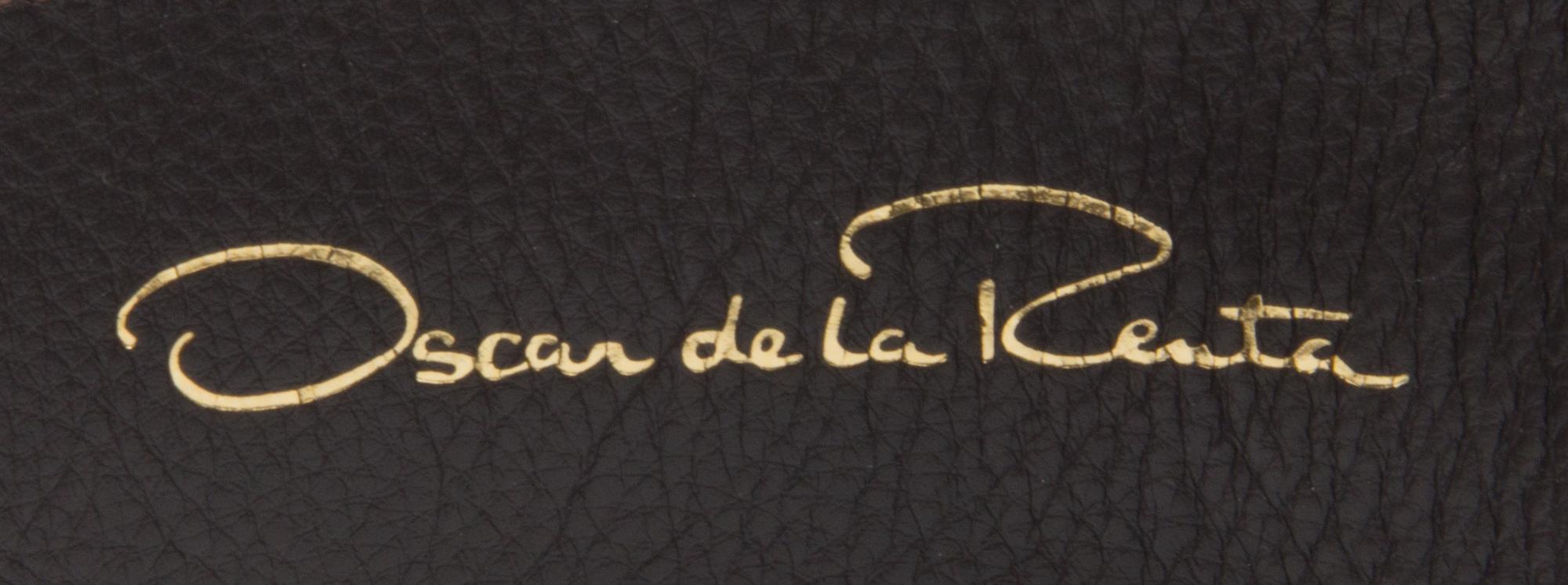 An Oscar de le Renta Green Alligator Belt, 35" x 4".