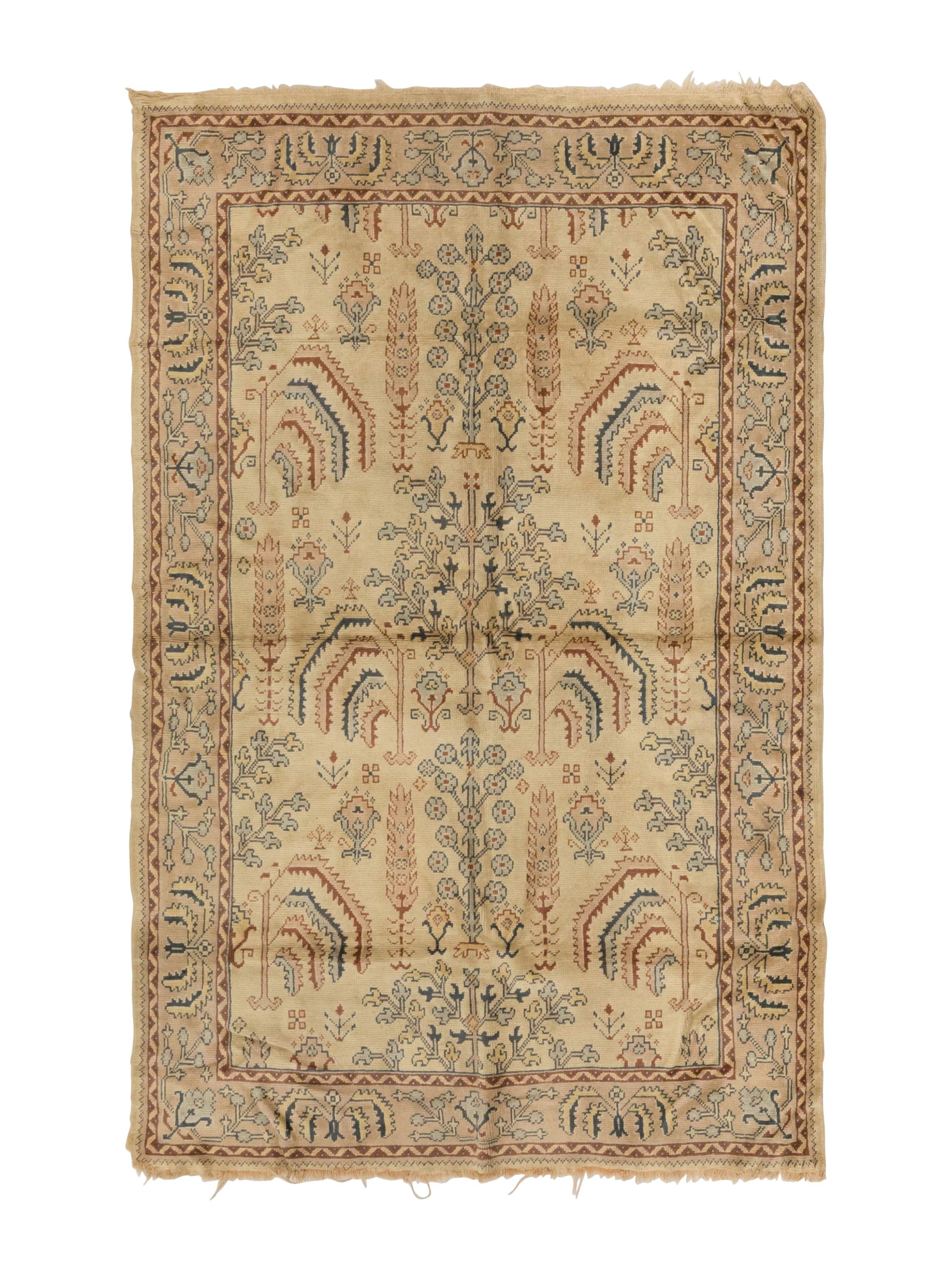An Oushak Rug
