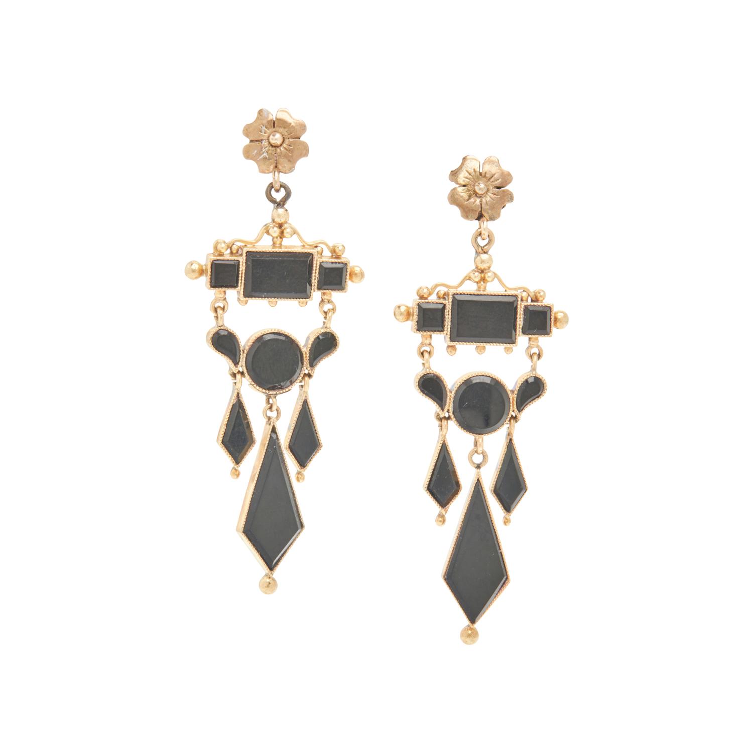 VICTORIAN, COLLECTION OF YELLOW GOLD AND ONYX MOURNING JEWELRY