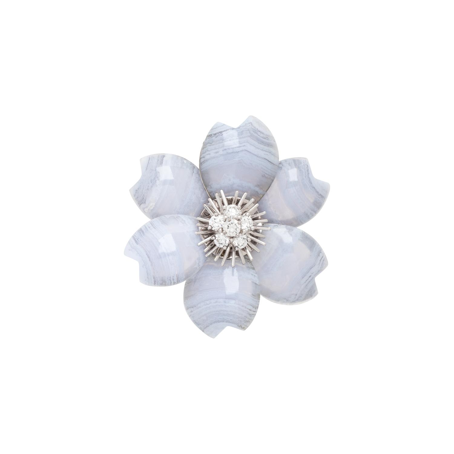 VAN CLEEF & ARPELS, LAVENDER AGATE AND DIAMOND 'ROSE DE NÖEL' BROOCH