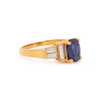 SAPPHIRE AND DIAMOND RING