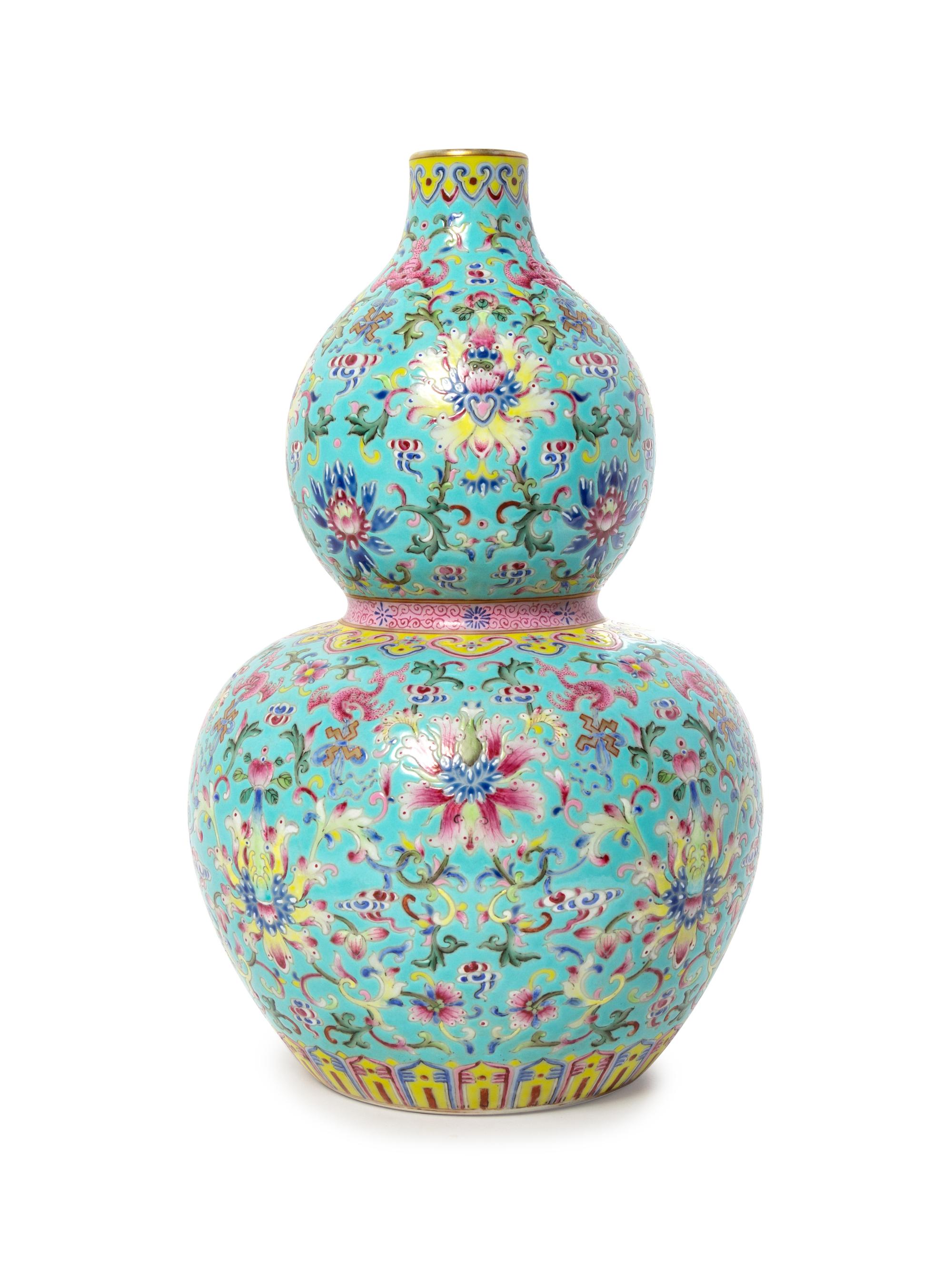 A Turquoise Ground Famille Rose Porcelain Gourd-Form Vase