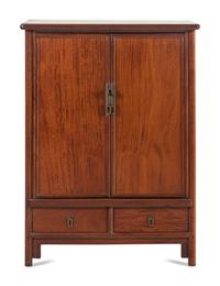 A Small Chinese Hardwood Round Corner Tapered Cabinet, Yuanjiaogui, 20th Century 近代 硬木圓角櫃