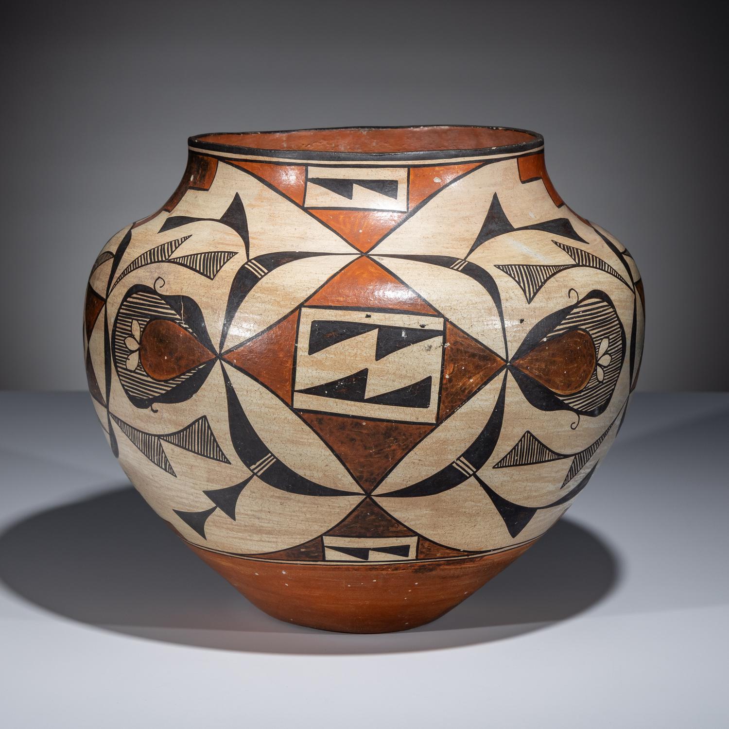 Acoma Polychrome Pottery Jar
