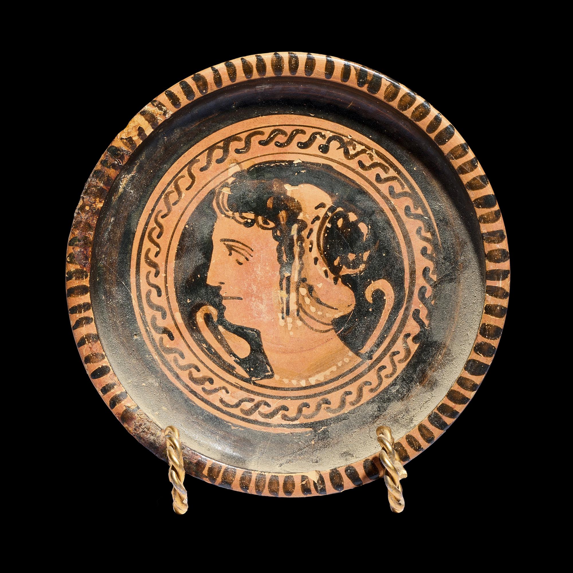 An Apulian Red-Figured Patera
