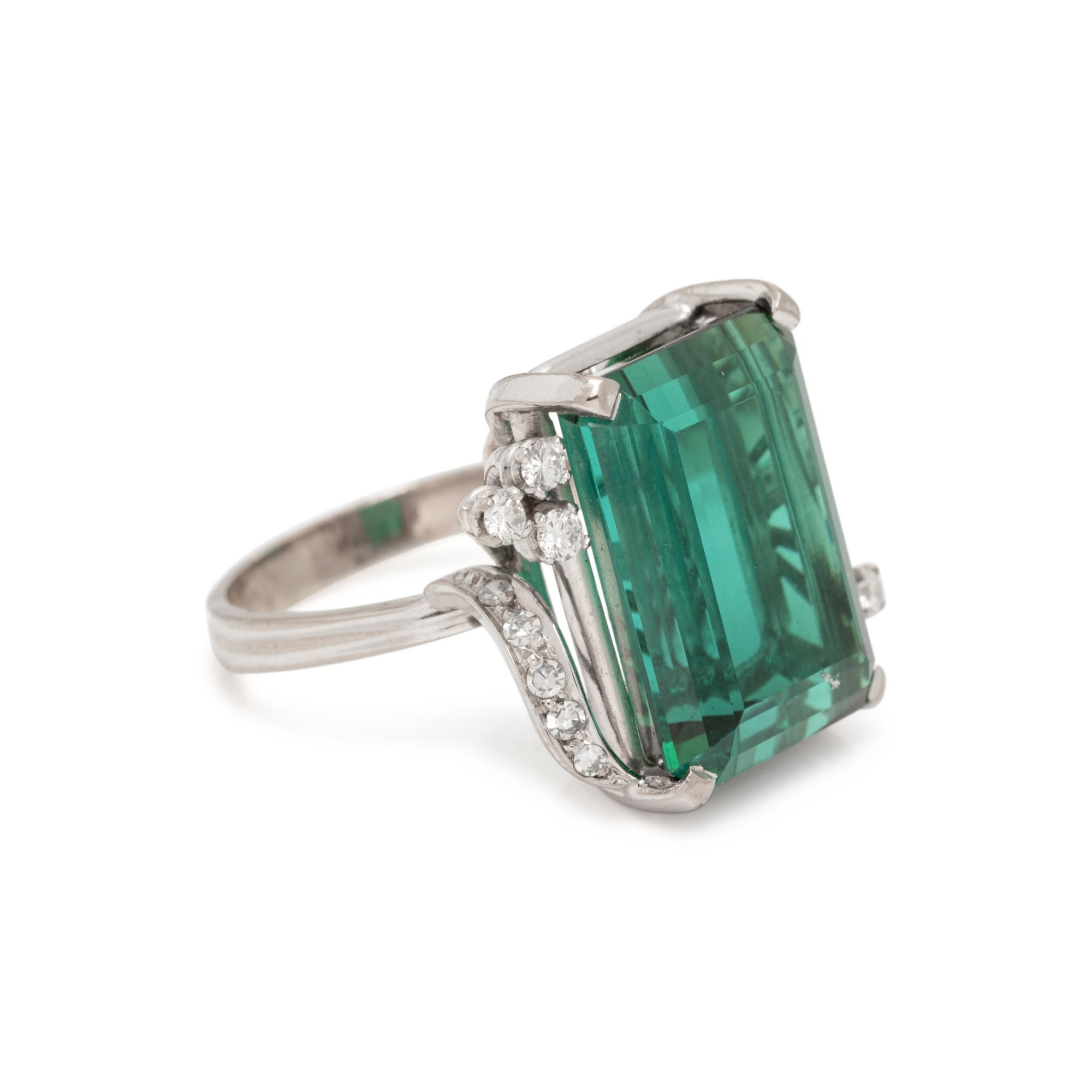 GREEN TOURMALINE AND DIAMOND SET