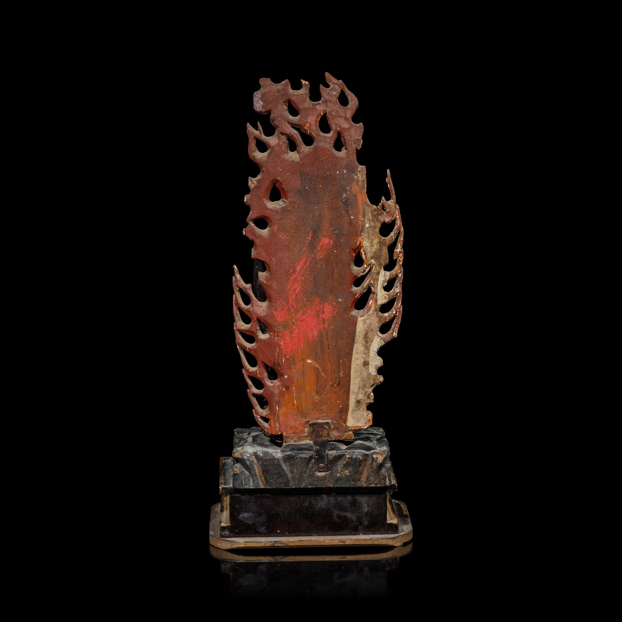 A Japanese Gilt Wood Shrine, 19th Century — 日本十九世紀 木漆金小佛龕