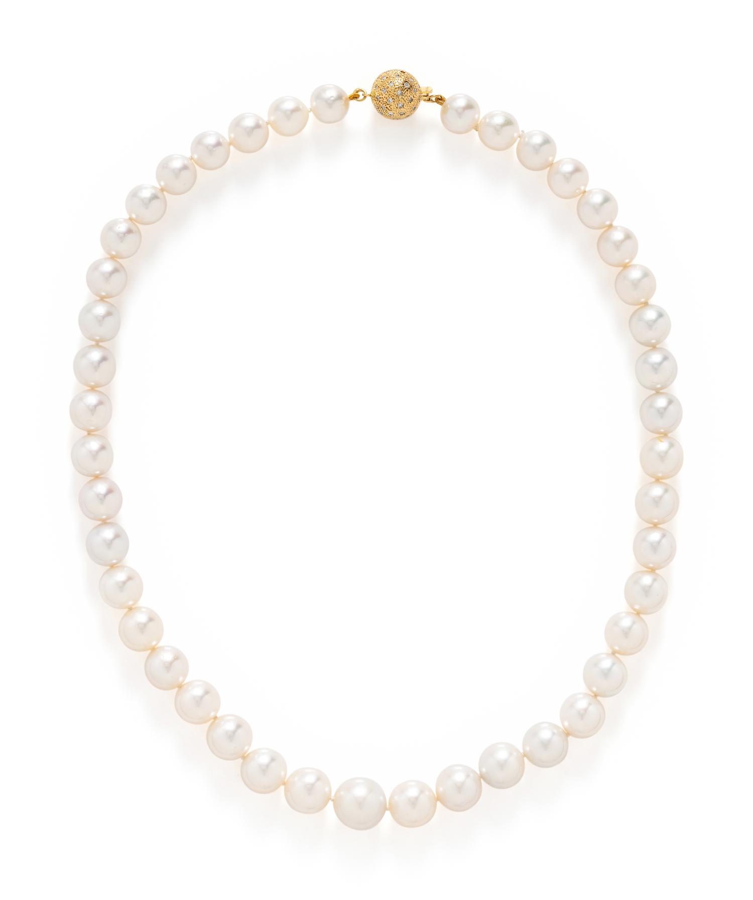 CULTURED PEARL NECKLACE