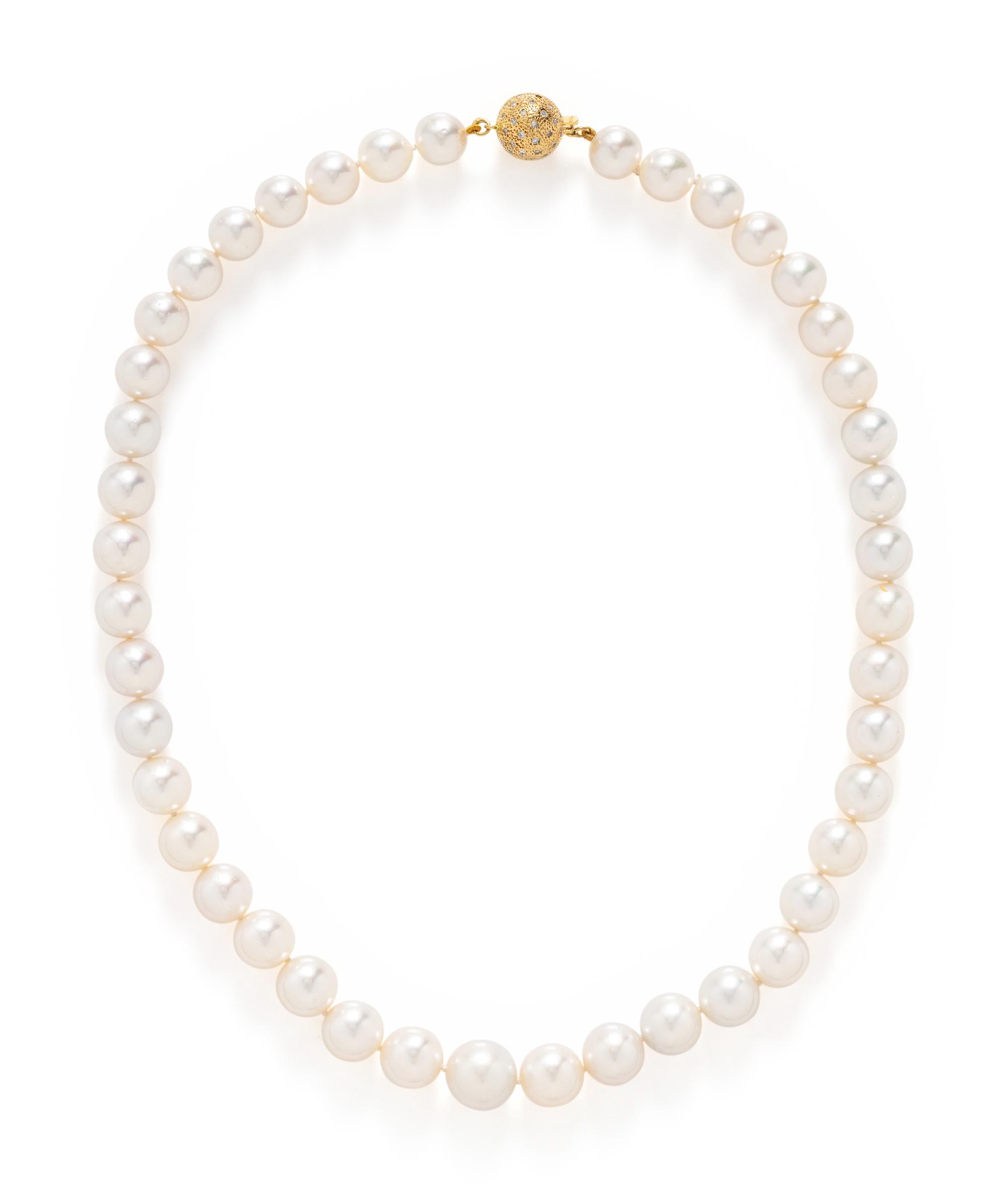 CULTURED PEARL NECKLACE