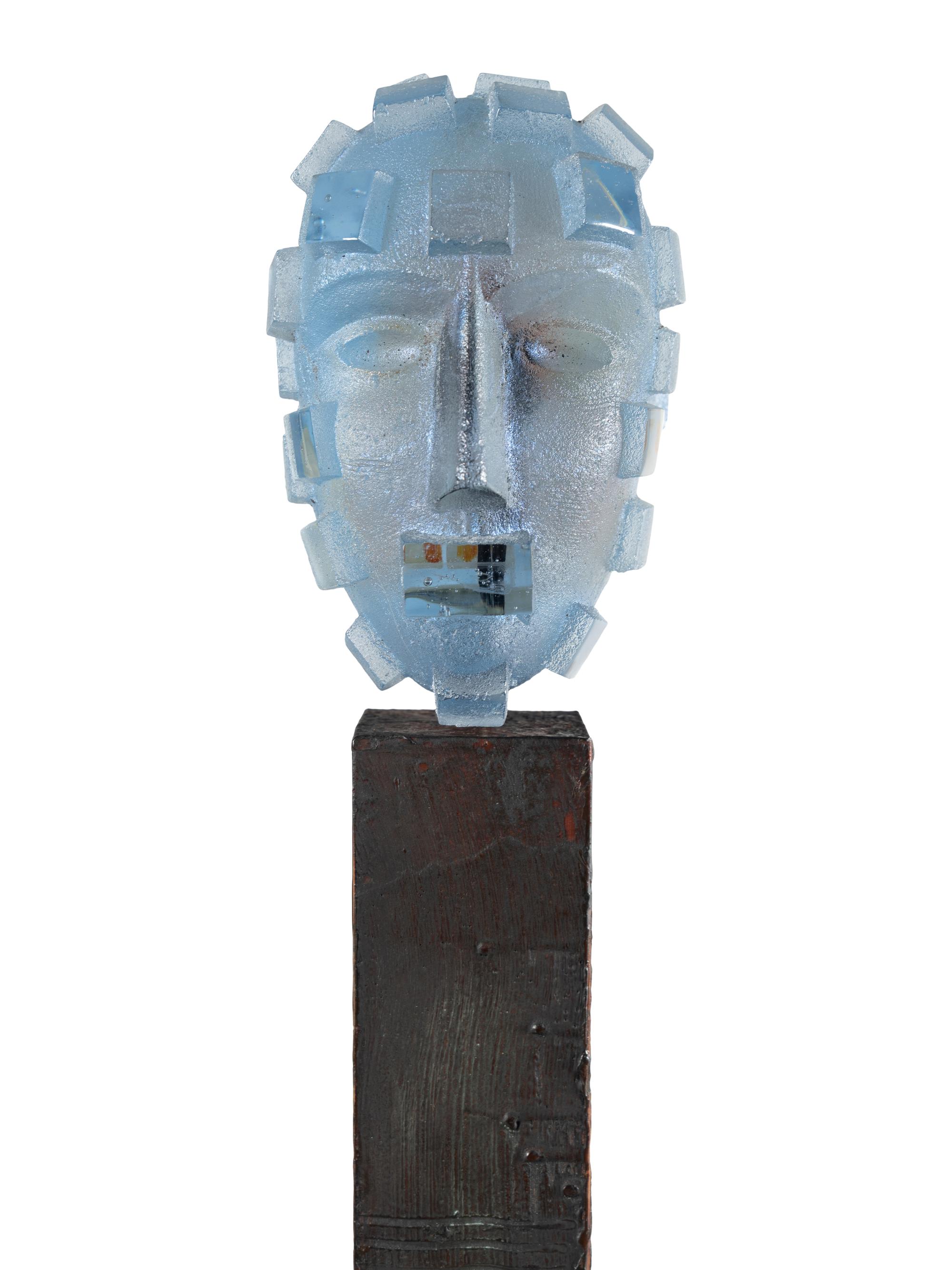 Head on Pillar Kosta Boda