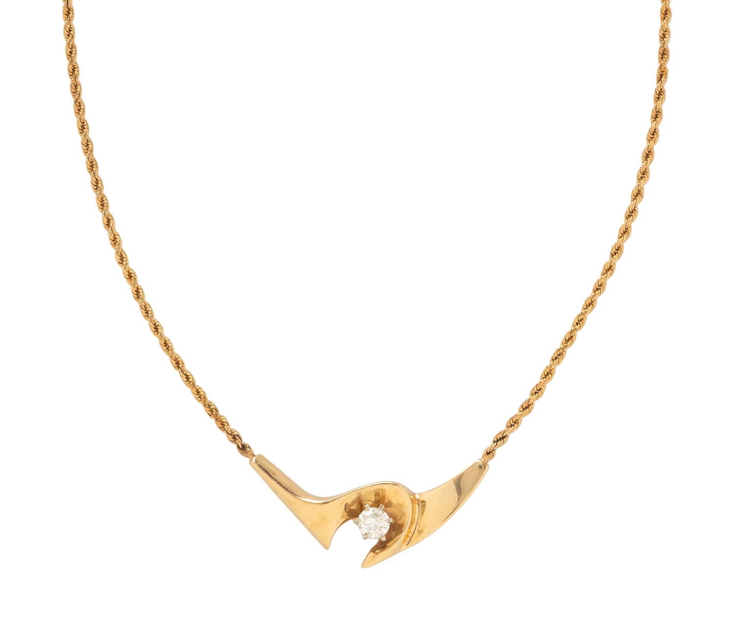 YELLOW GOLD AND DIAMOND NECKLACE