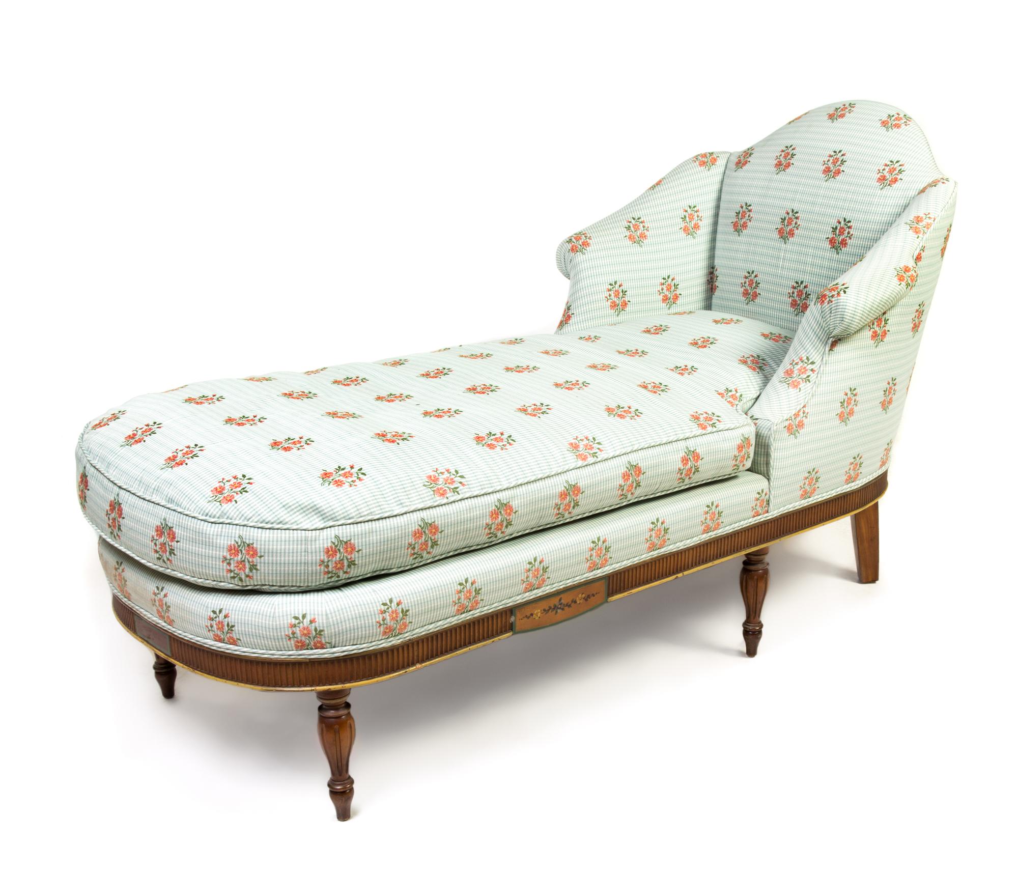 An Edwardian Painted Mahogany Chaise Length 60 inches. — EARLY 20TH CENTURY