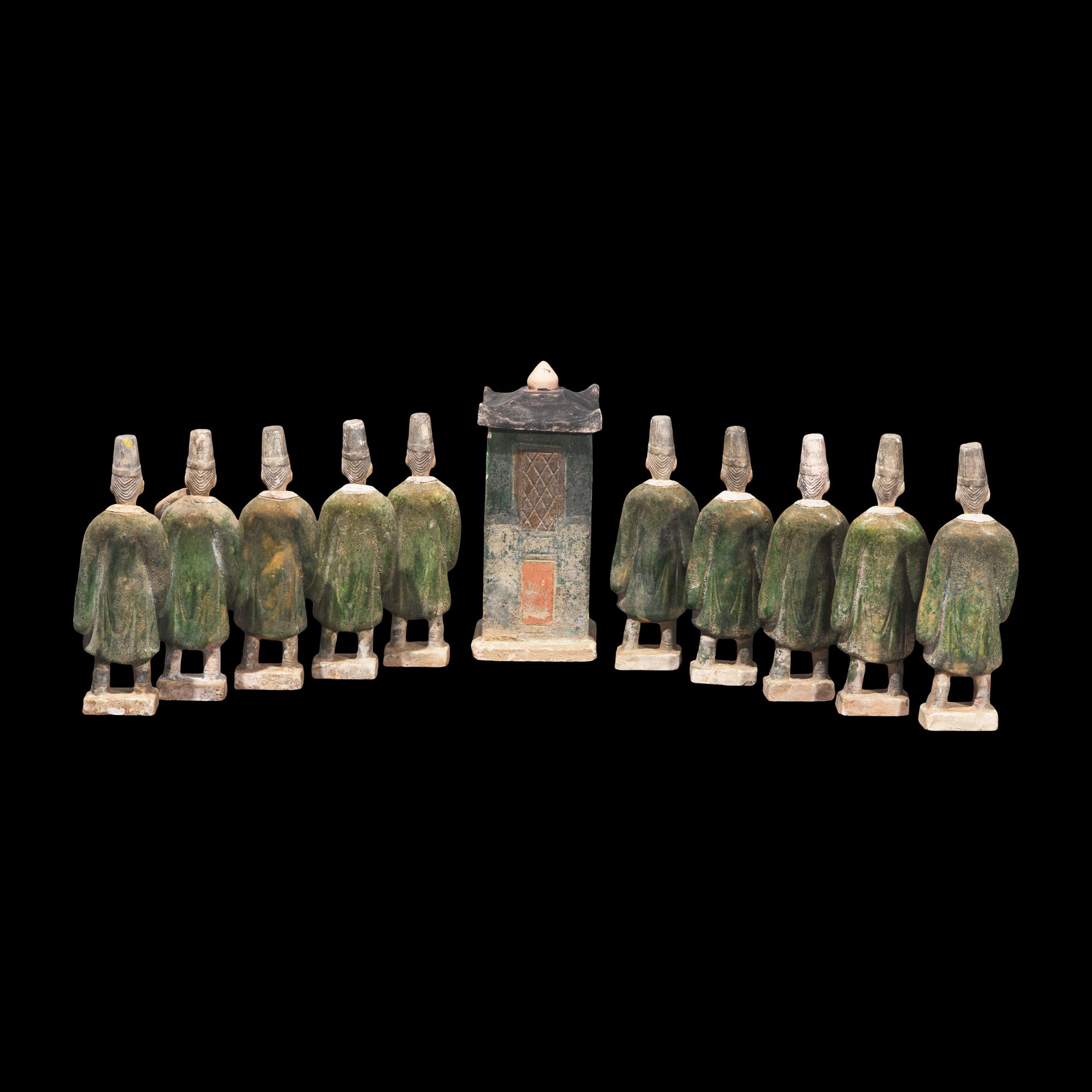 A Chinese Green Glazed Pottery Funerary Processional Group, Ming Dynasty 明 綠釉抬轿俑一组