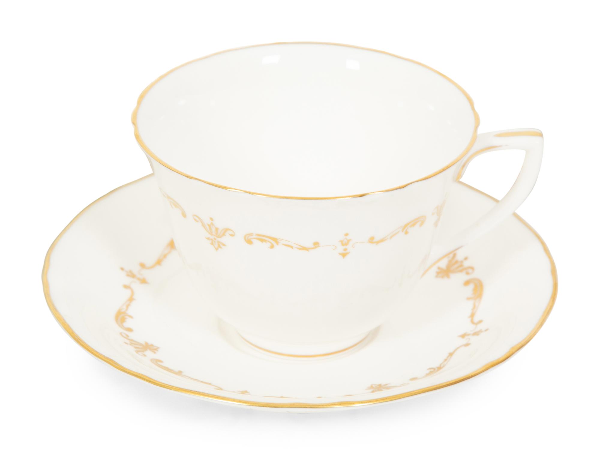 A Royal Worcester Gold Chantilly Porcelain Dinner Service