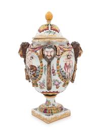 A Capodimonte Porcelain Urn