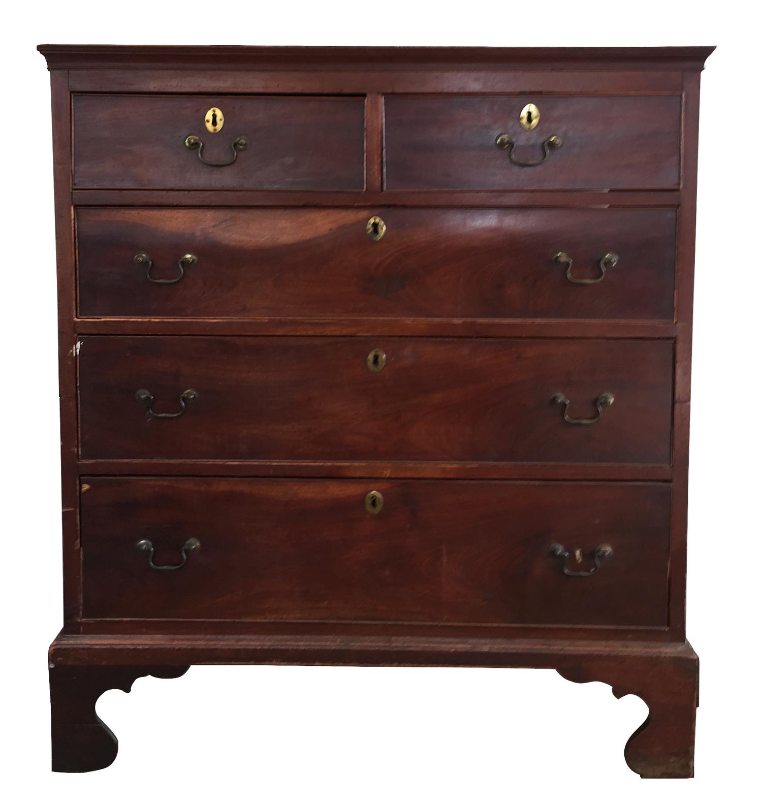 A George II Mahogany Chest of Drawers Height 45 x width 40 1/4 x depth 18 3/4 inches. — 19TH CENTURY