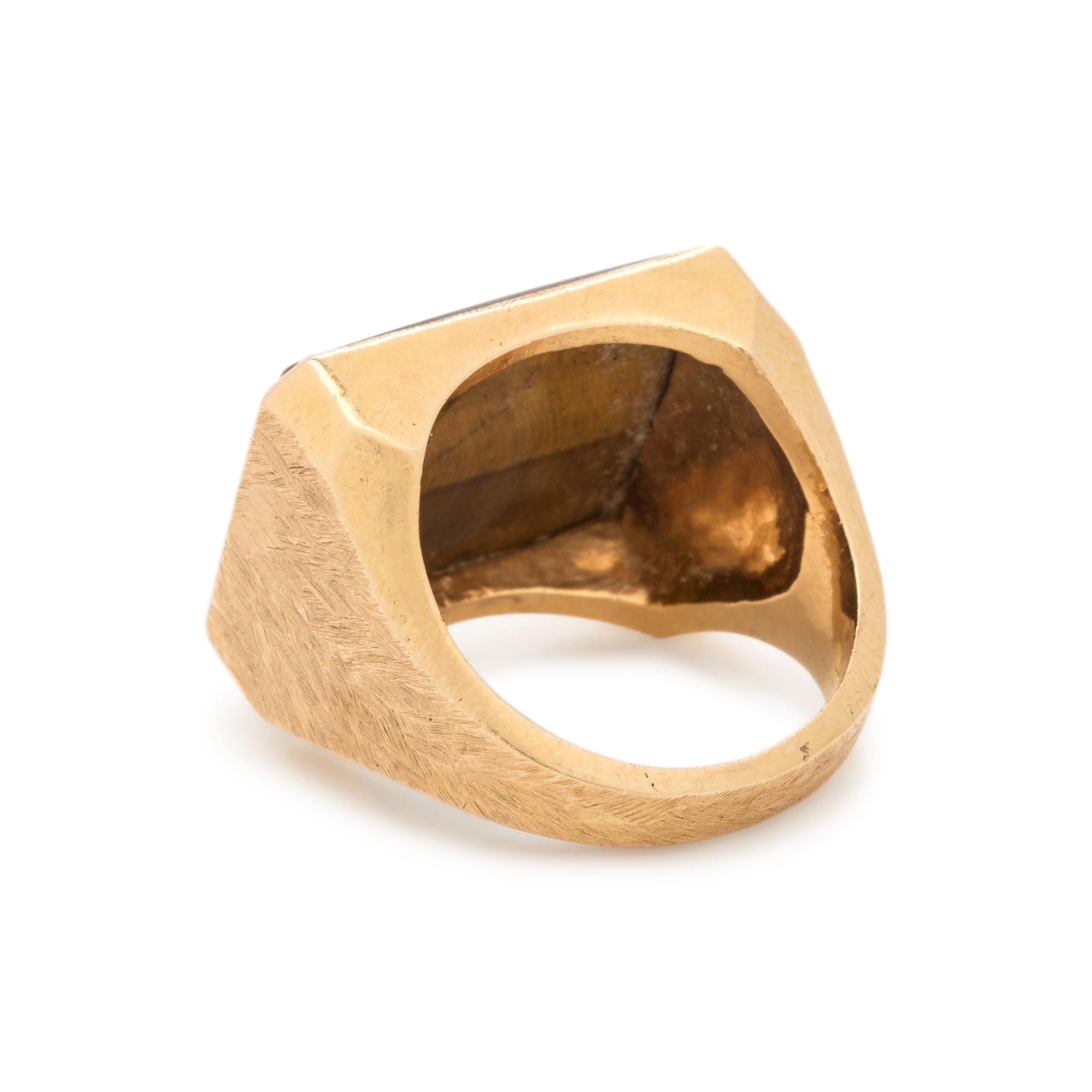 YELLOW GOLD AND TIGER'S EYE RING