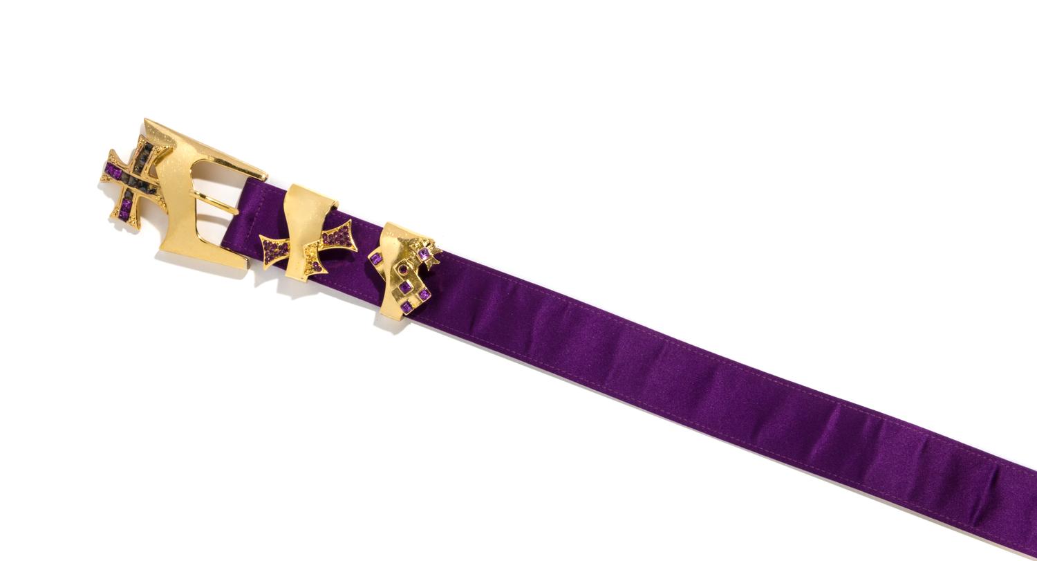 A Gianni Versace Purple Silk Belt, Size 75.