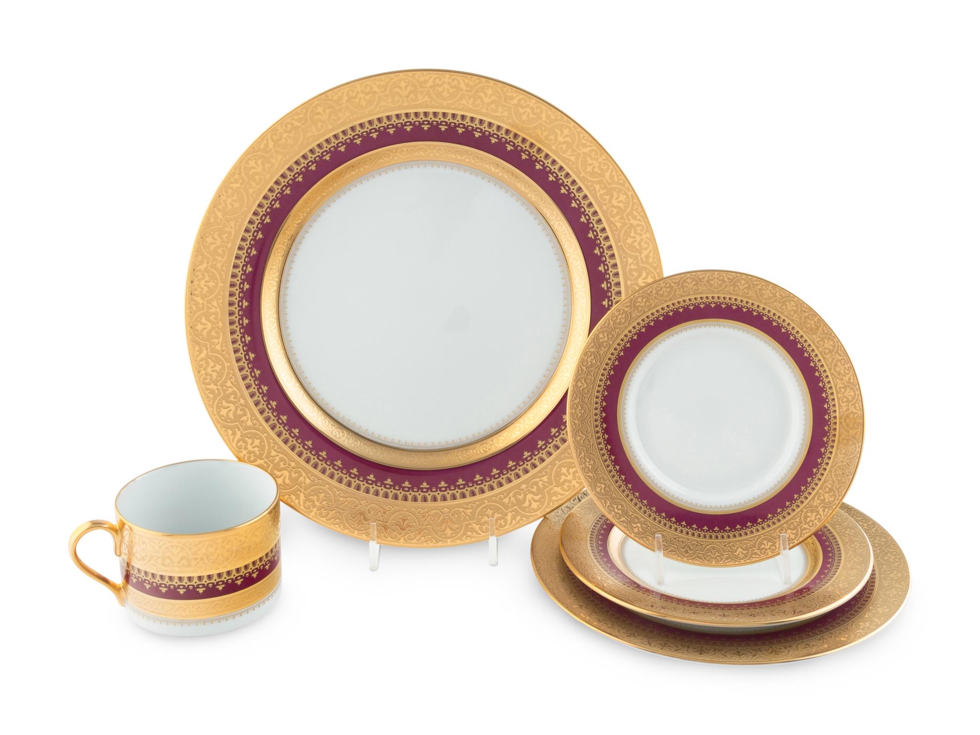 A Modern Fabergé Porcelain Dinner Service