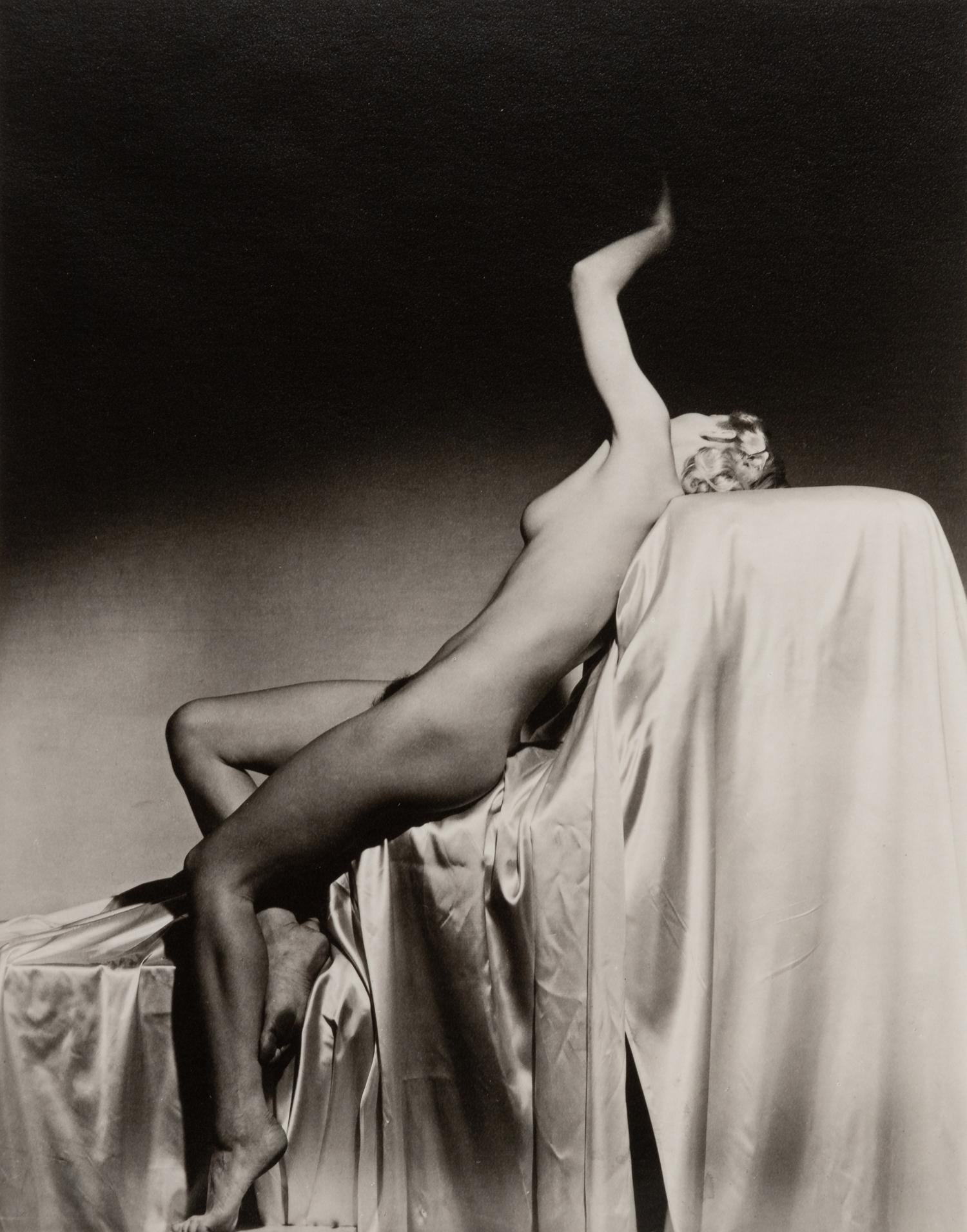Lisa on Silk, New York, 1940