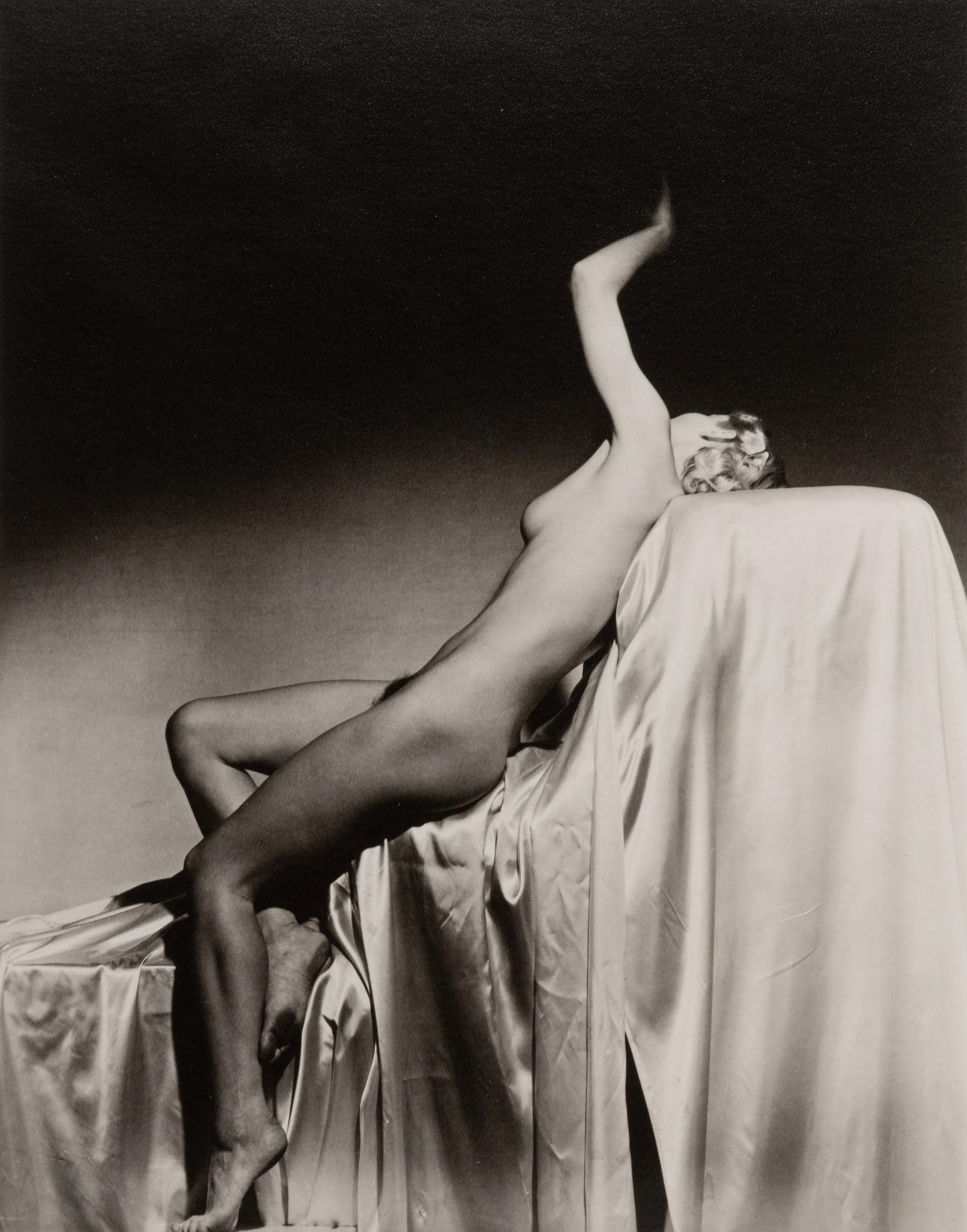 Lisa on Silk, New York, 1940