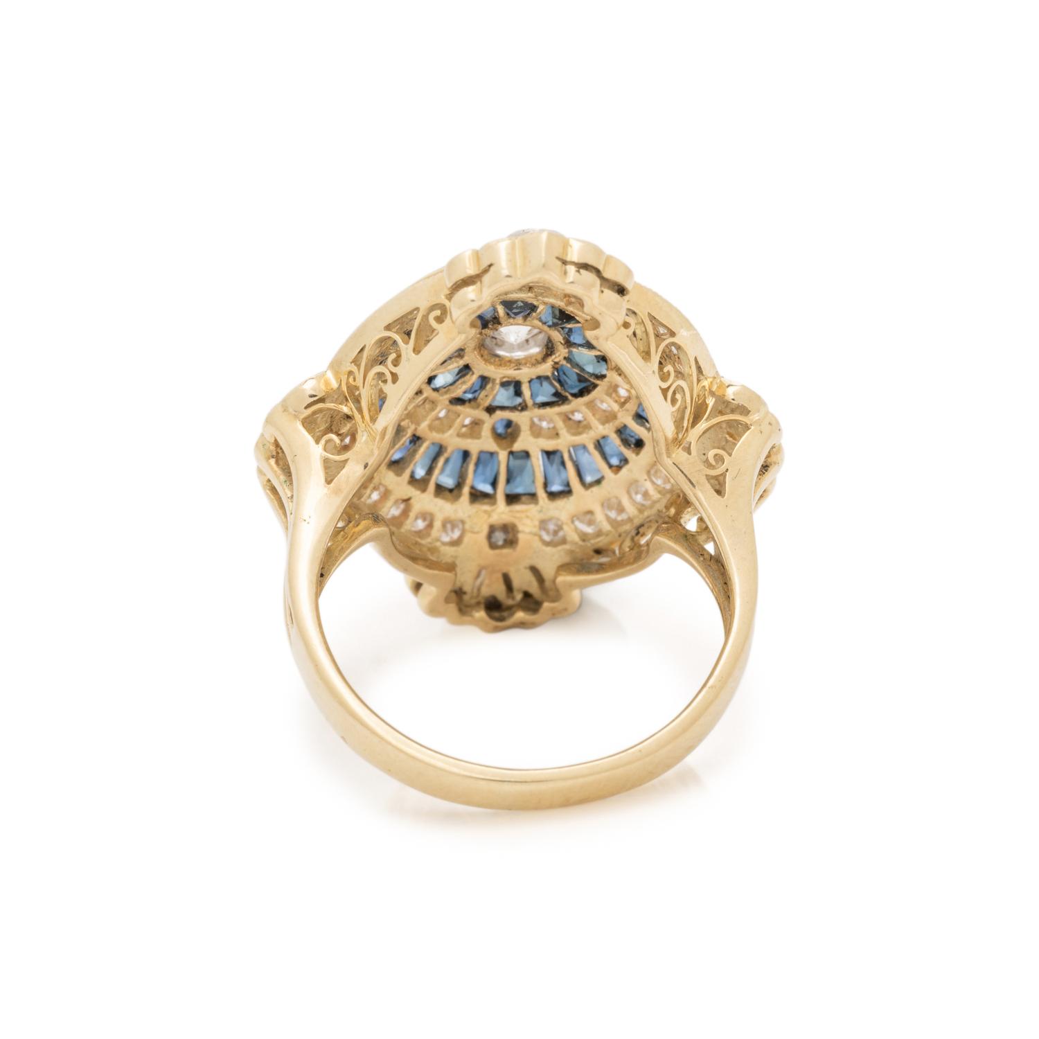 BICOLOR GOLD, SAPPHIRE AND DIAMOND RING