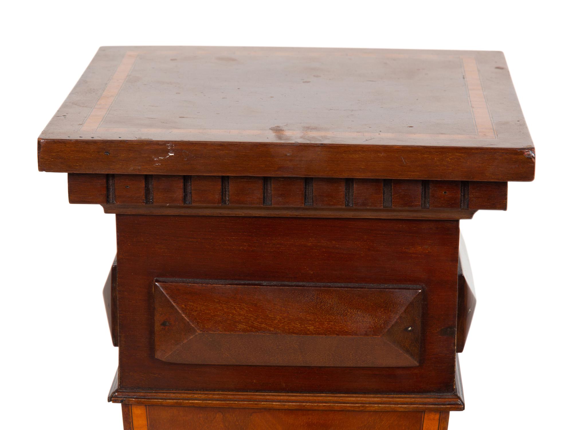 An Edwardian Satinwood Inlaid Mahogany Pedestal