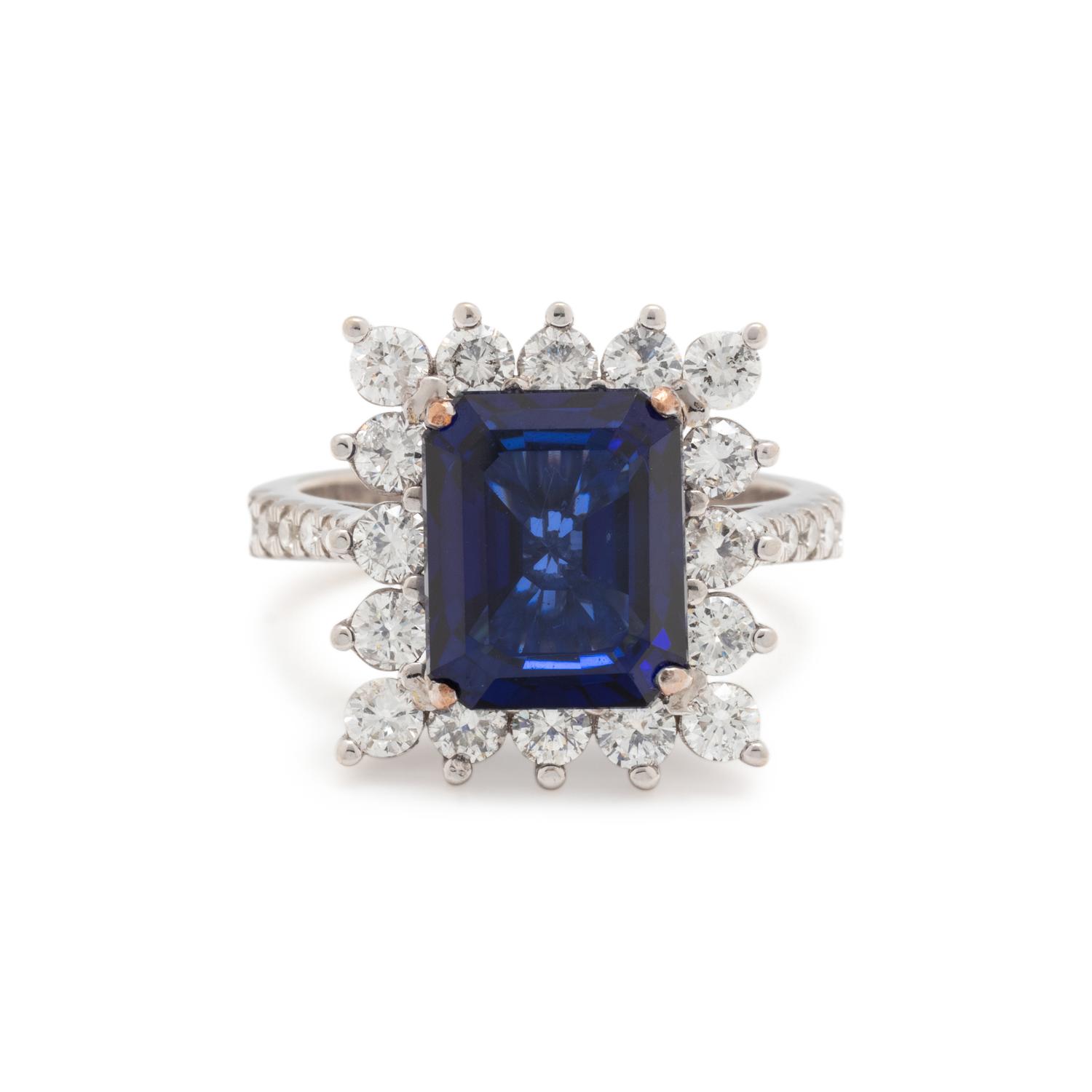 SAPPHIRE AND DIAMOND RING