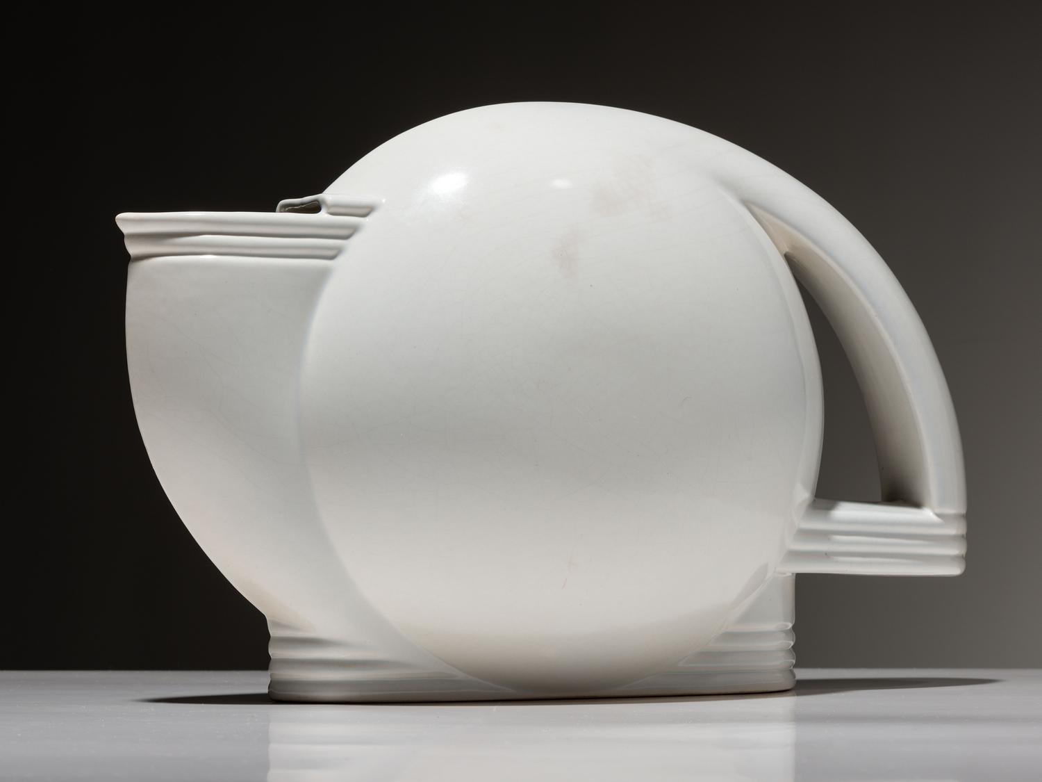 Art Deco Teapot, c. 1930 Gem Clay Forming Company, USA