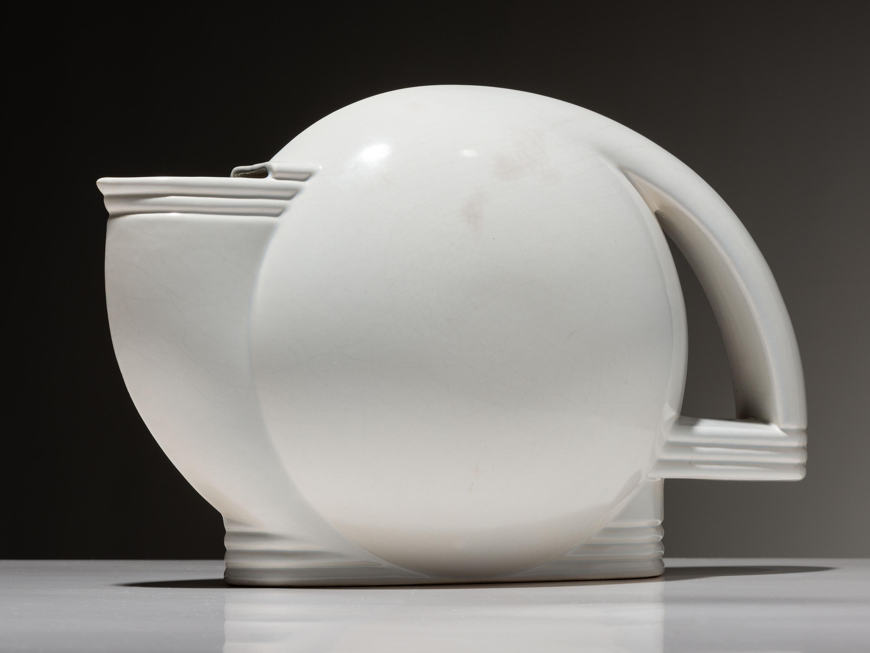 Art Deco Teapot, c. 1930 Gem Clay Forming Company, USA
