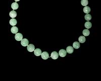 A Chinese Green Jadeite Beaded Necklace, 20th Century 近代 翡翠珠鏈