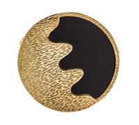 A Yellow Gold and Onyx Brooch, 17.20 dwts.