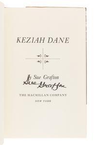 GRAFTON, Sue (1940-2017). Keziah Dane . New York: The Macmillan Company, 1967.