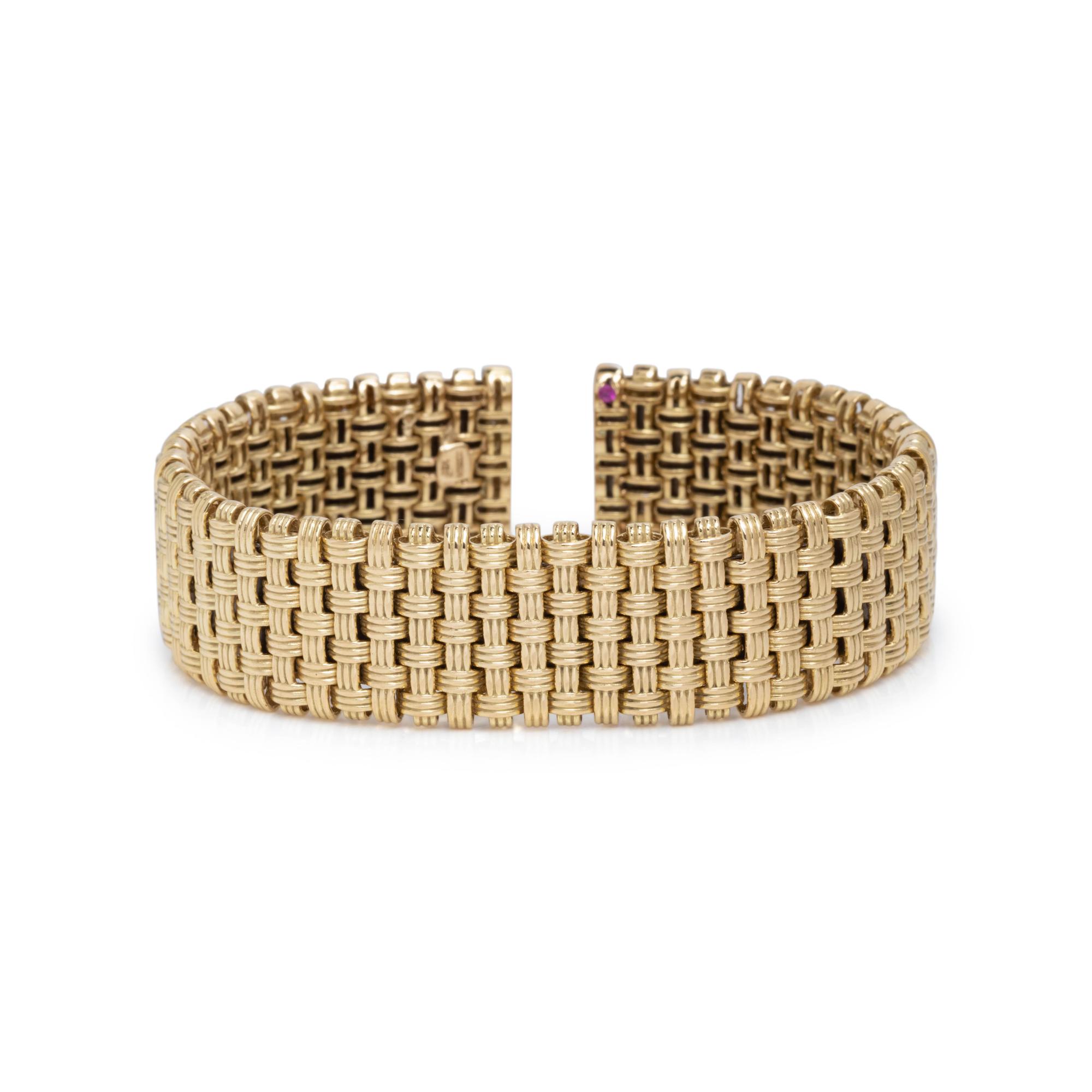 ROBERTO COIN, YELLOW GOLD AND DIAMOND 'APPASSIONATA' CUFF BRACELET